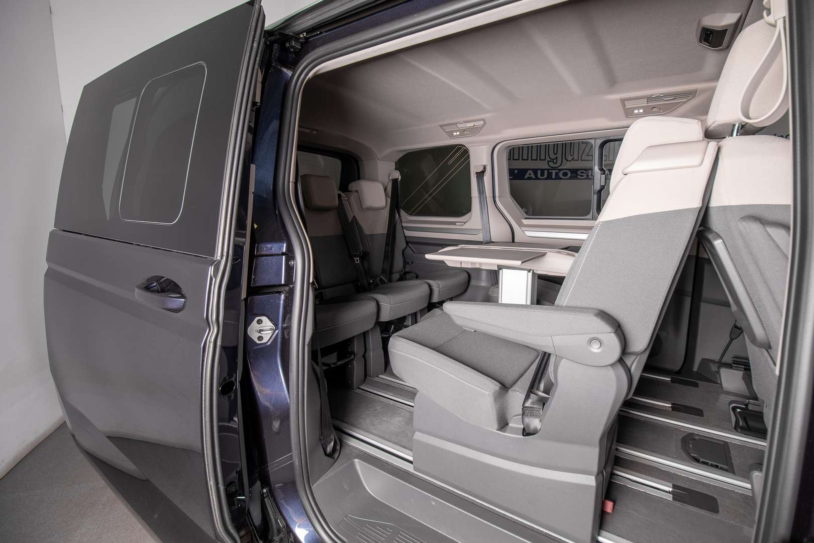 Volkswagen Multivan TDI Life - 2025 - Joinsteer - #9