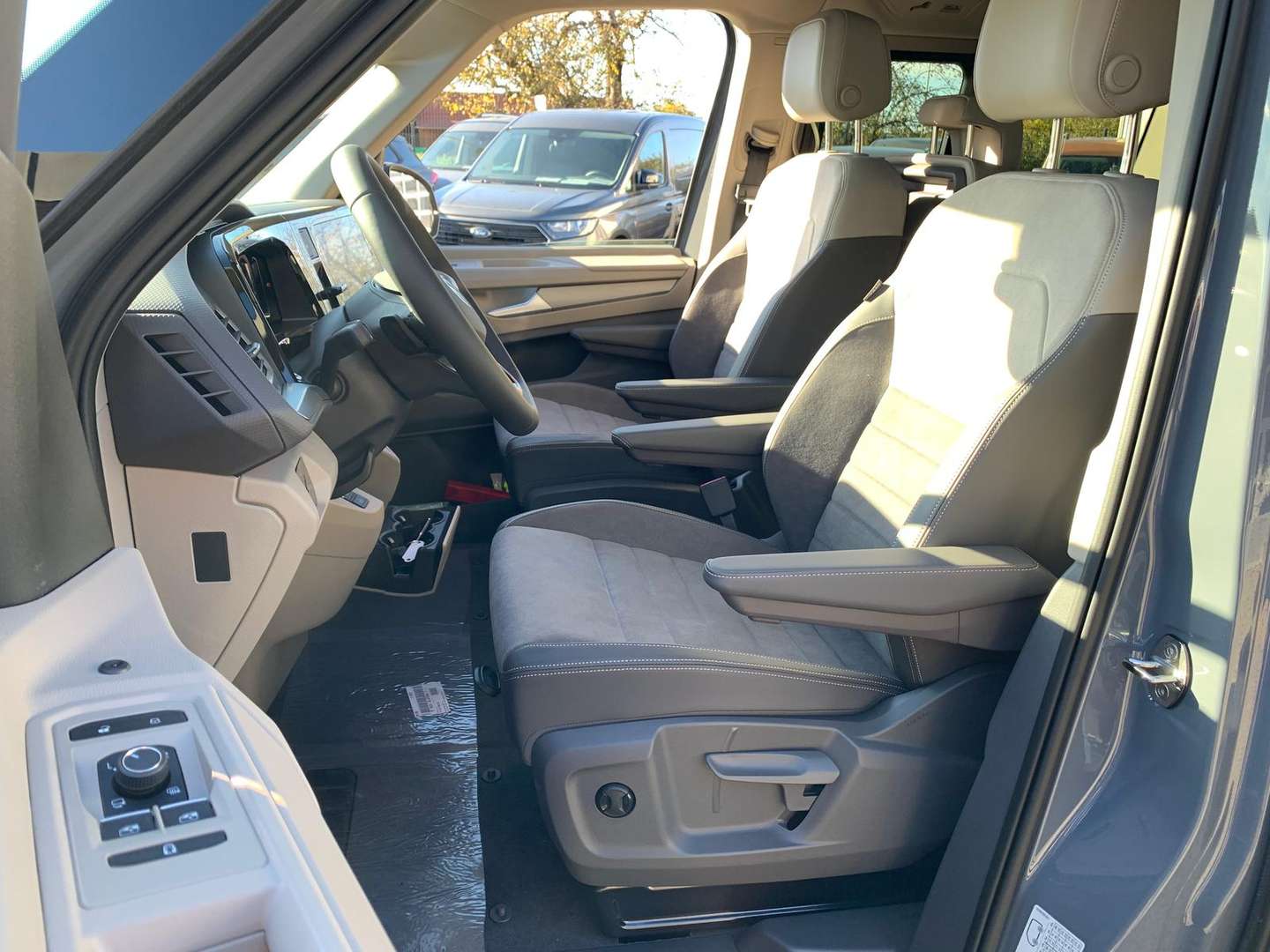 Volkswagen Multivan 4Motion EHybrid Edition - 2026 - Joinsteer - #9