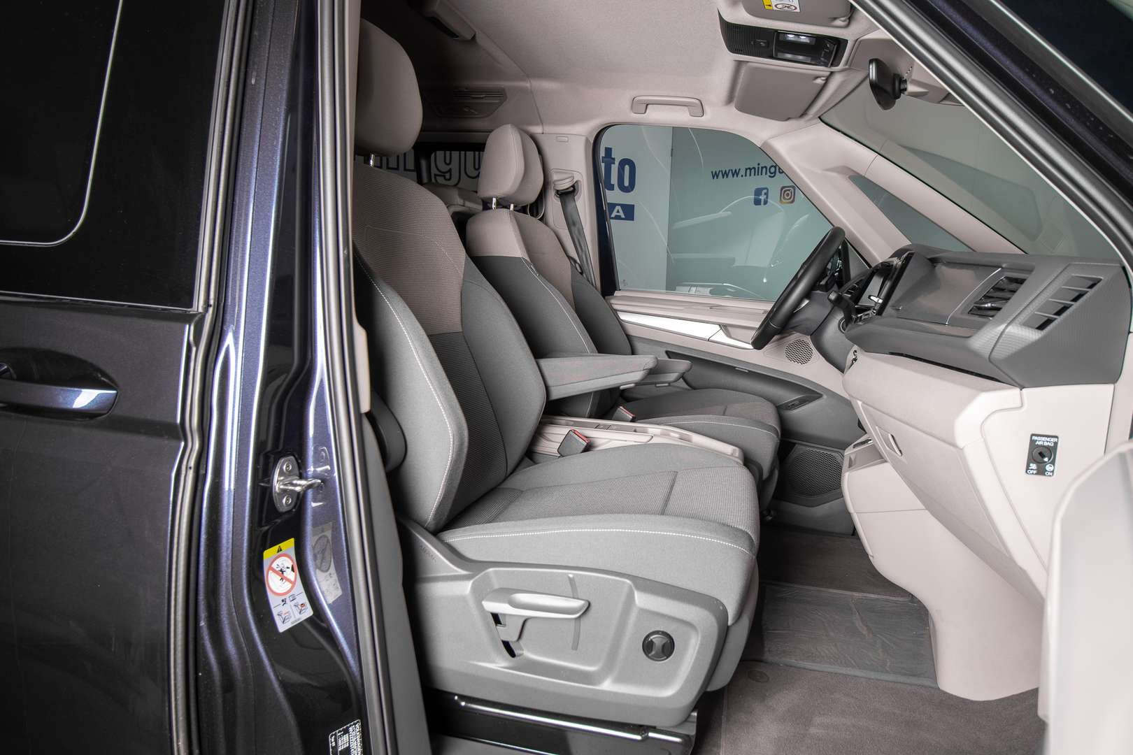 Volkswagen Multivan TDI Life - 2025 - Joinsteer - #10