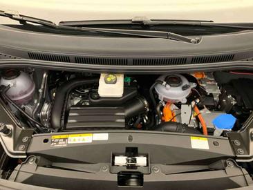 Volkswagen Multivan California Beach EHybrid — photo 13