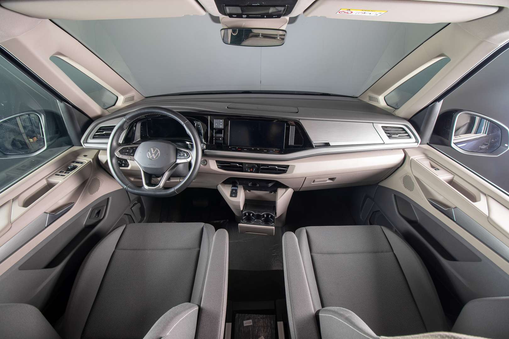 Volkswagen Multivan TDI Life - 2025 - Joinsteer - #11