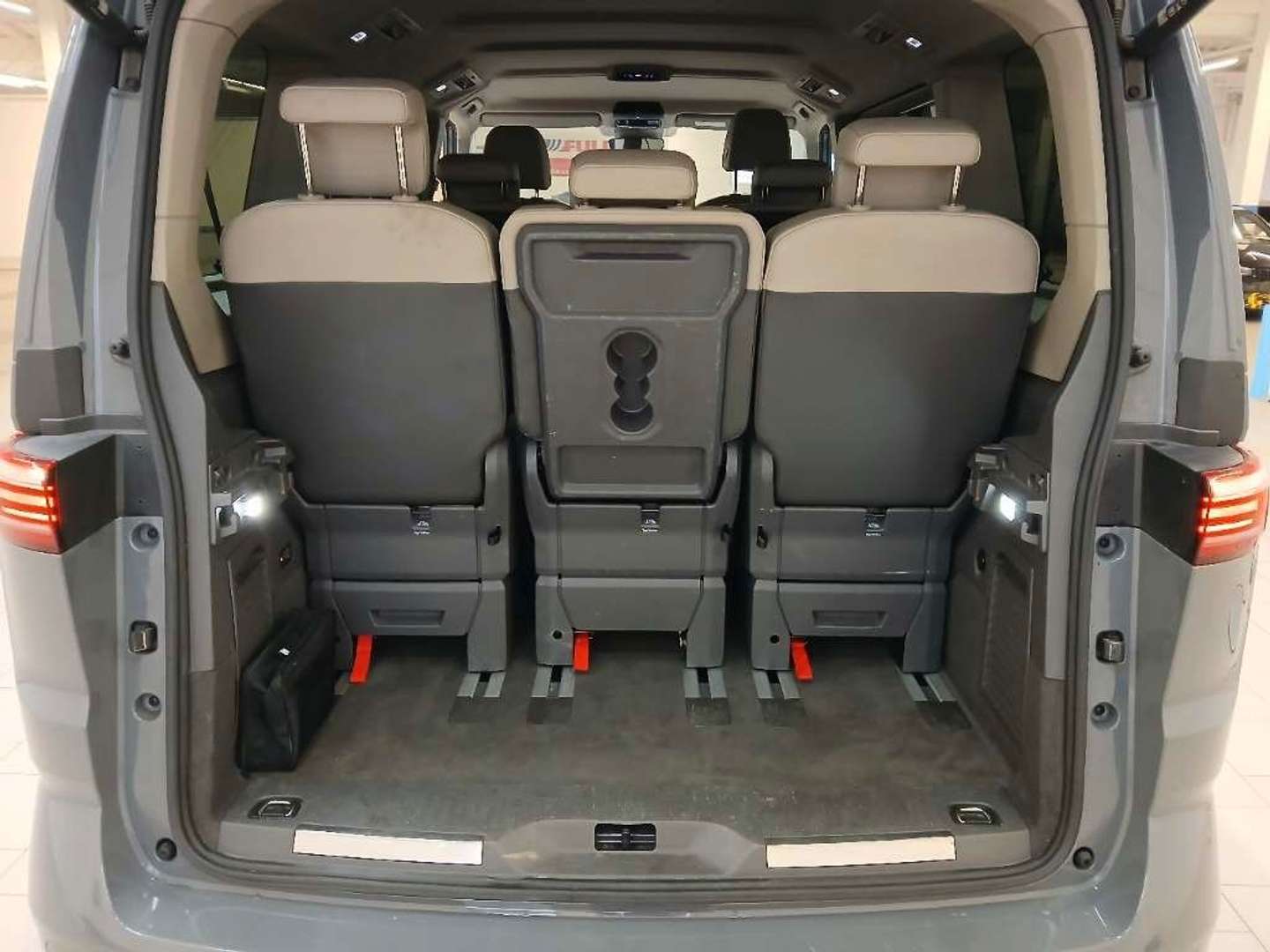 Volkswagen Multivan Style - 2023 - Joinsteer - #10