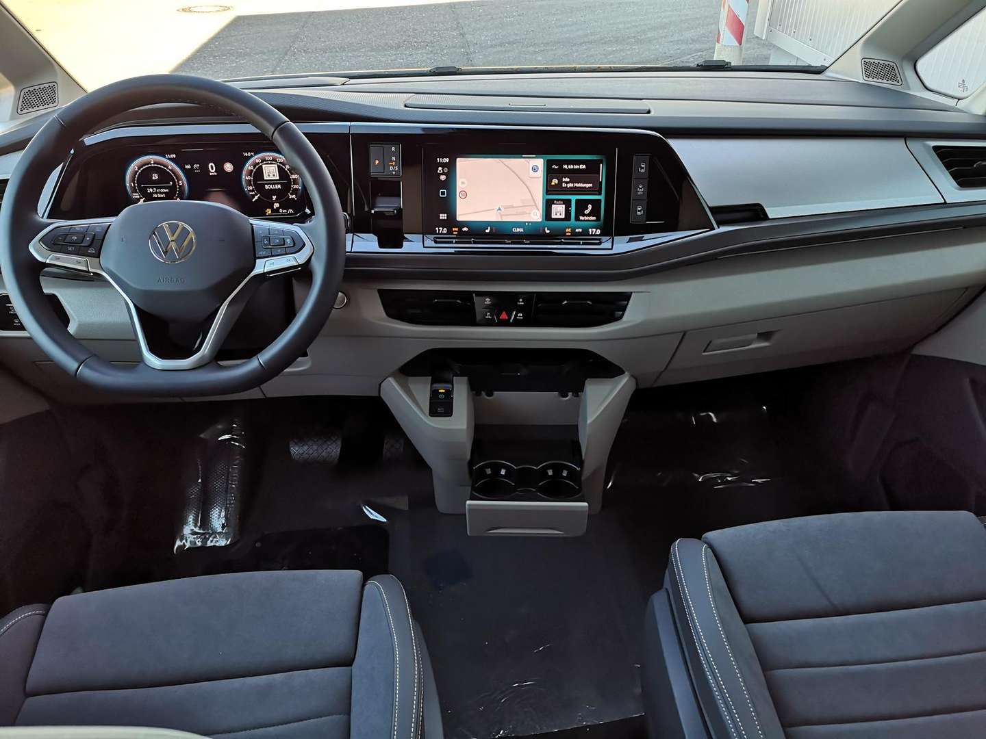 Volkswagen Multivan California Beach TDI Sport Edition - 2025 - Joinsteer - #9