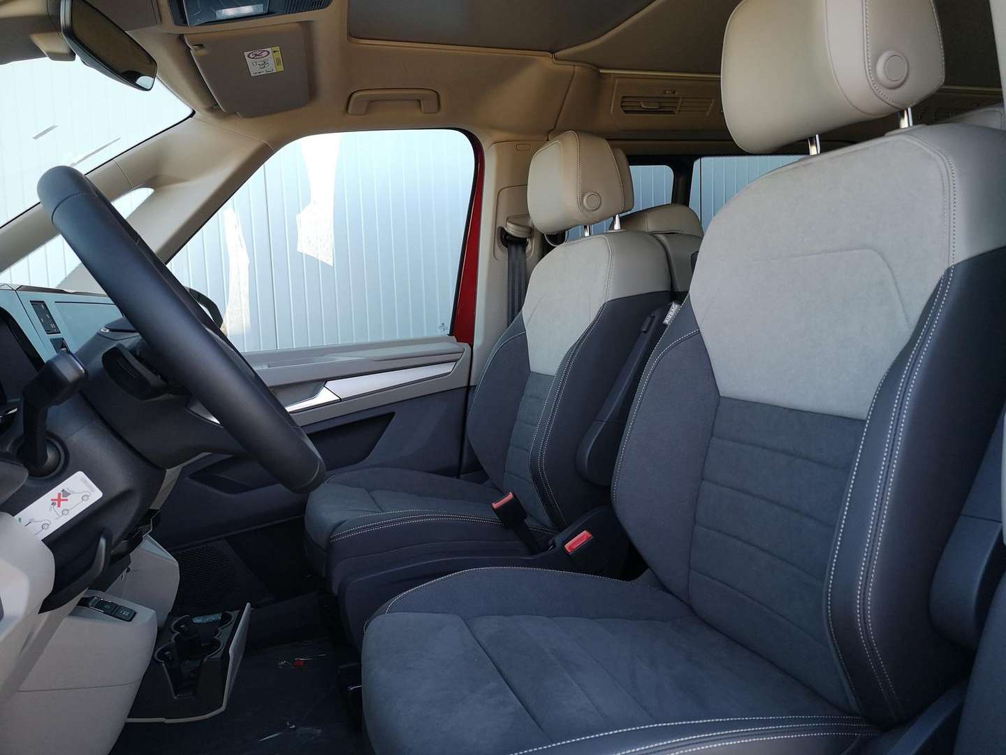 Volkswagen Multivan California Beach TDI Sport Edition - 2025 - Joinsteer - #11
