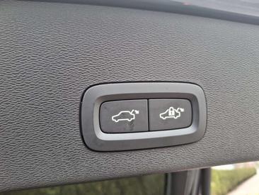Volvo C40 Recharge PLUS — photo 11