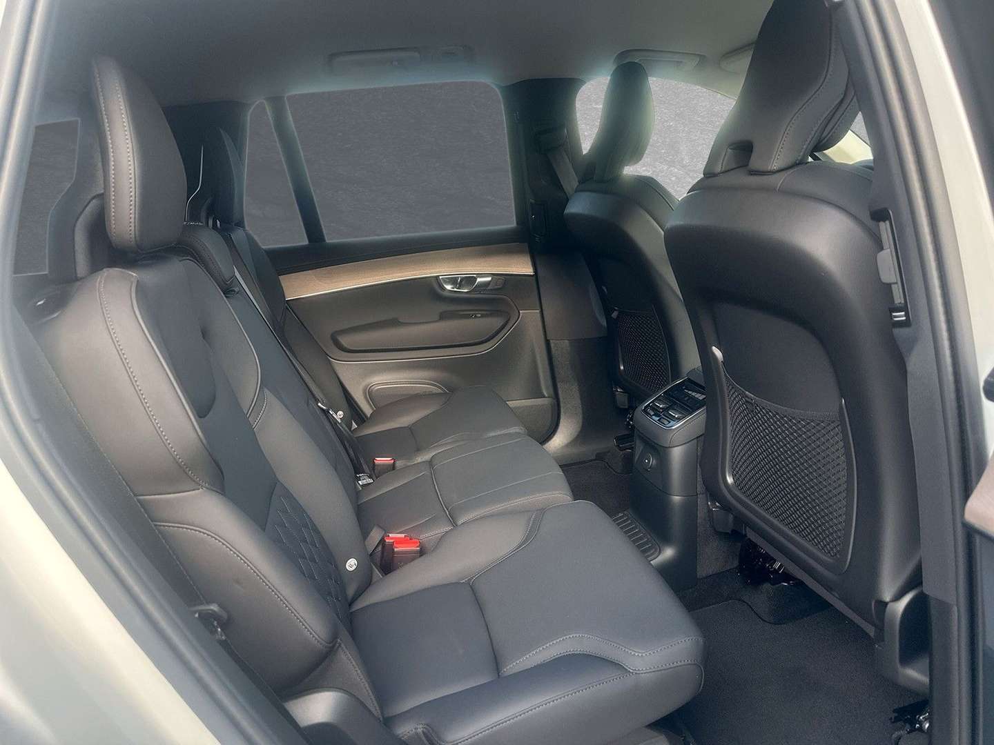 Volvo XC90 T8 Plus - 2025 - Joinsteer - #4