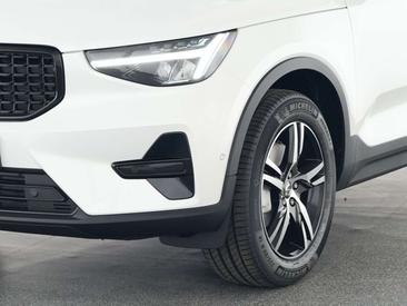 Volvo XC40 B4 Plus — photo 9