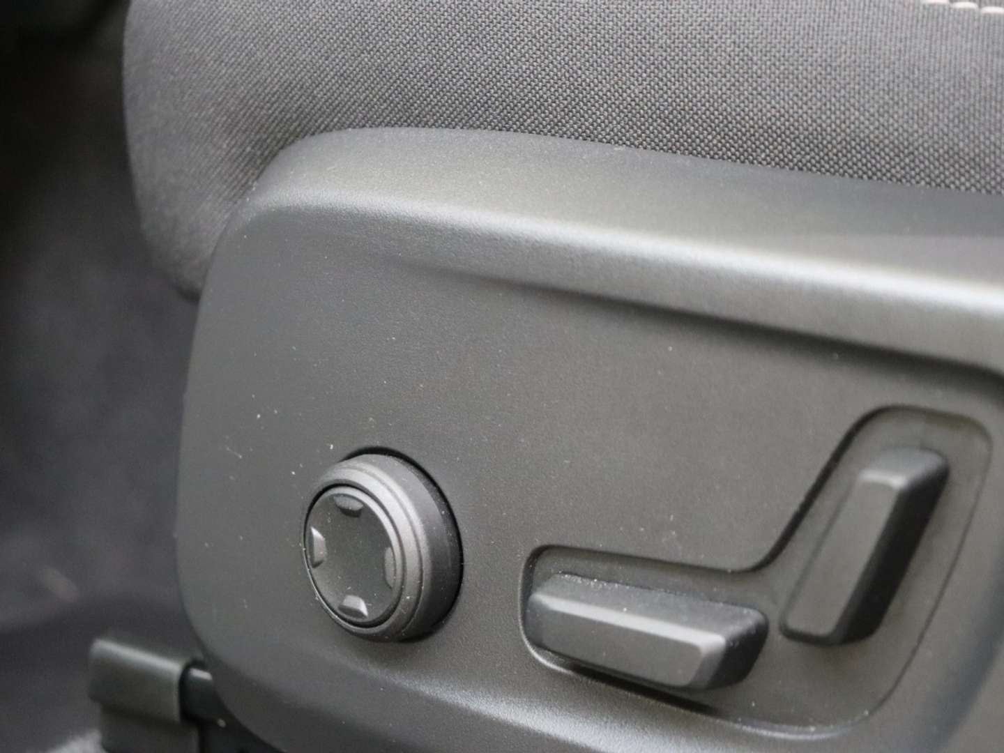 Volvo XC40 B4 Plus - 2025 - Joinsteer - #17