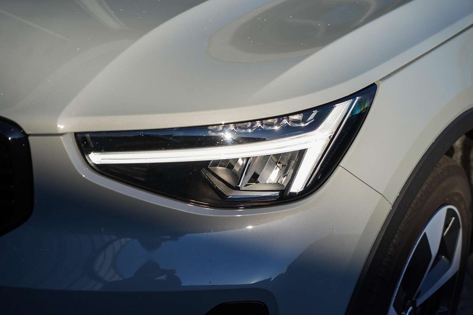 Volvo XC40 B4 Plus - 2025 - Joinsteer - #4