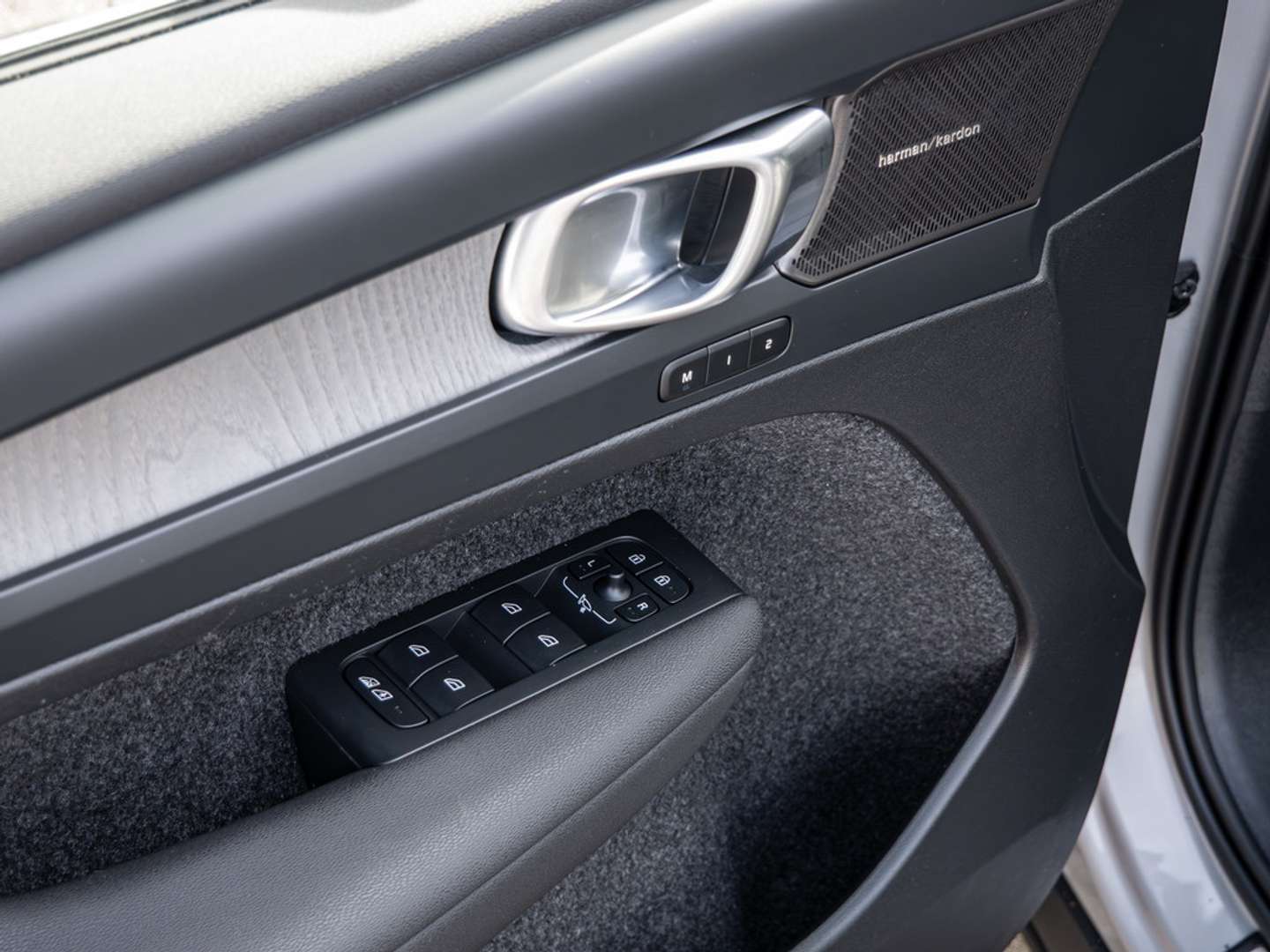 Volvo XC40 B4 Ultimate - 2023 - Joinsteer - #17