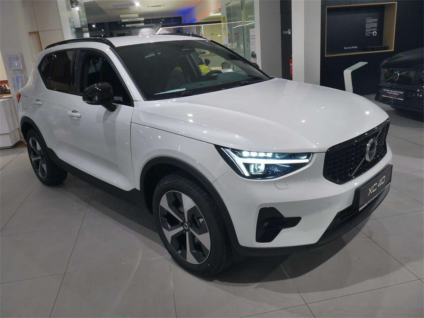 Volvo XC40 B3 Plus - 2026 - Joinsteer - #2