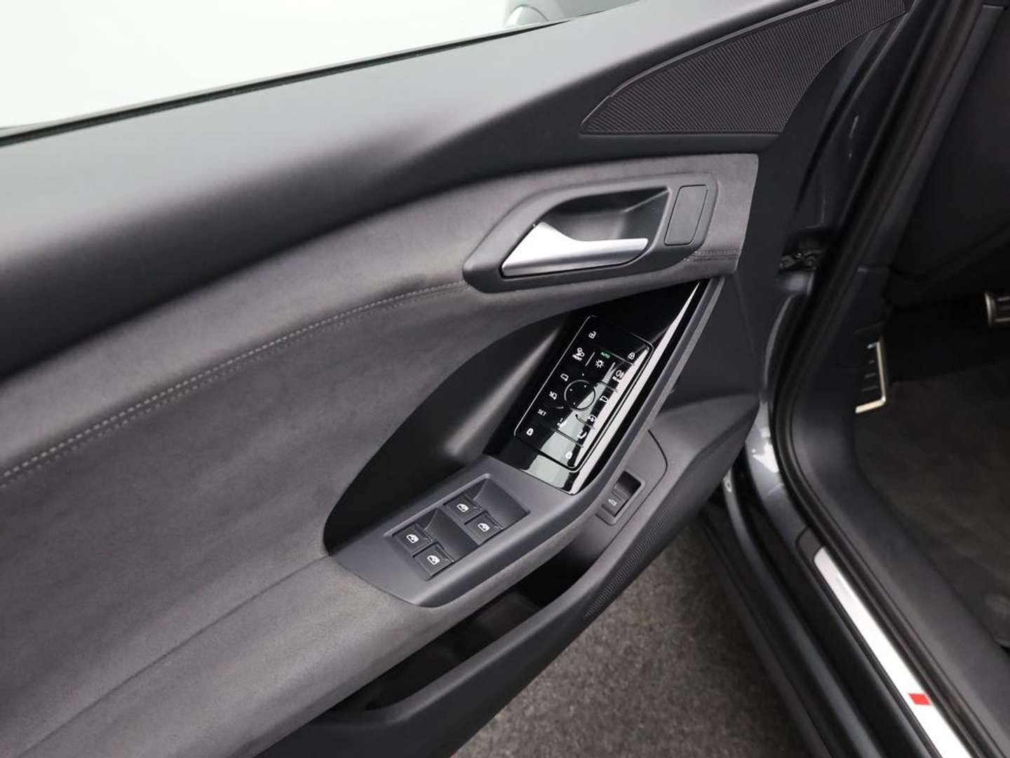 Audi Q6 E-tron S Line Performance - 2024 - Joinsteer - #10