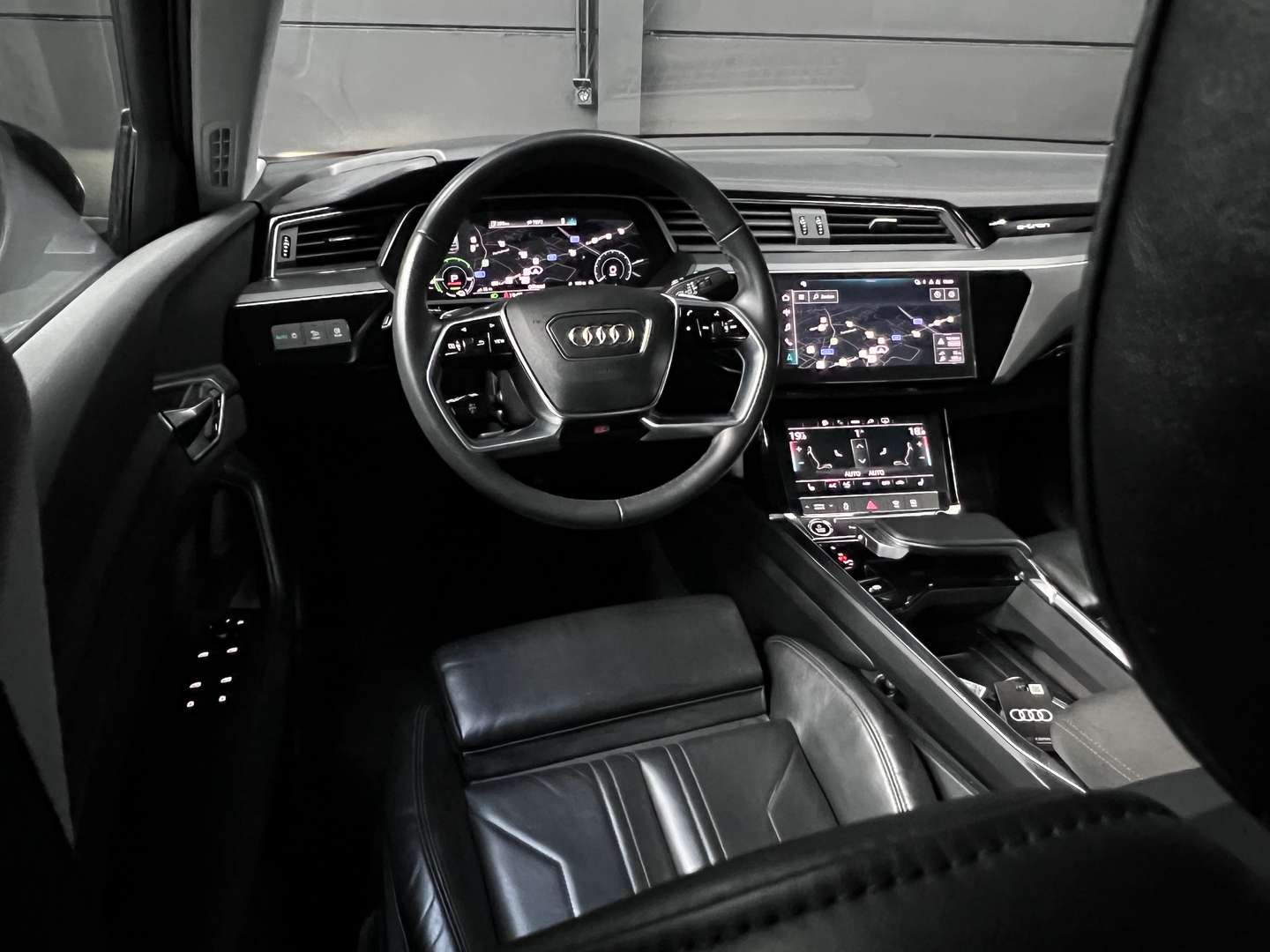 Audi E-tron Sportback Full Black - 2022 - Joinsteer - #10