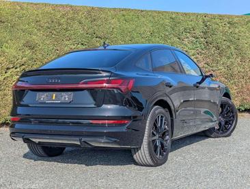 Audi Q8 E-tron — photo 2