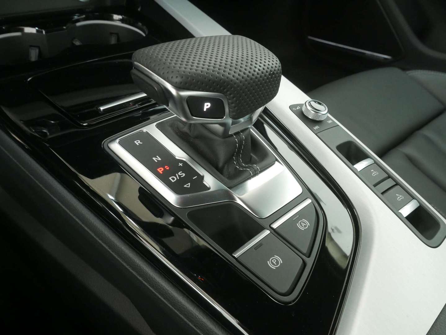 Audi Cabriolet S Line - 2024 - Joinsteer - #29