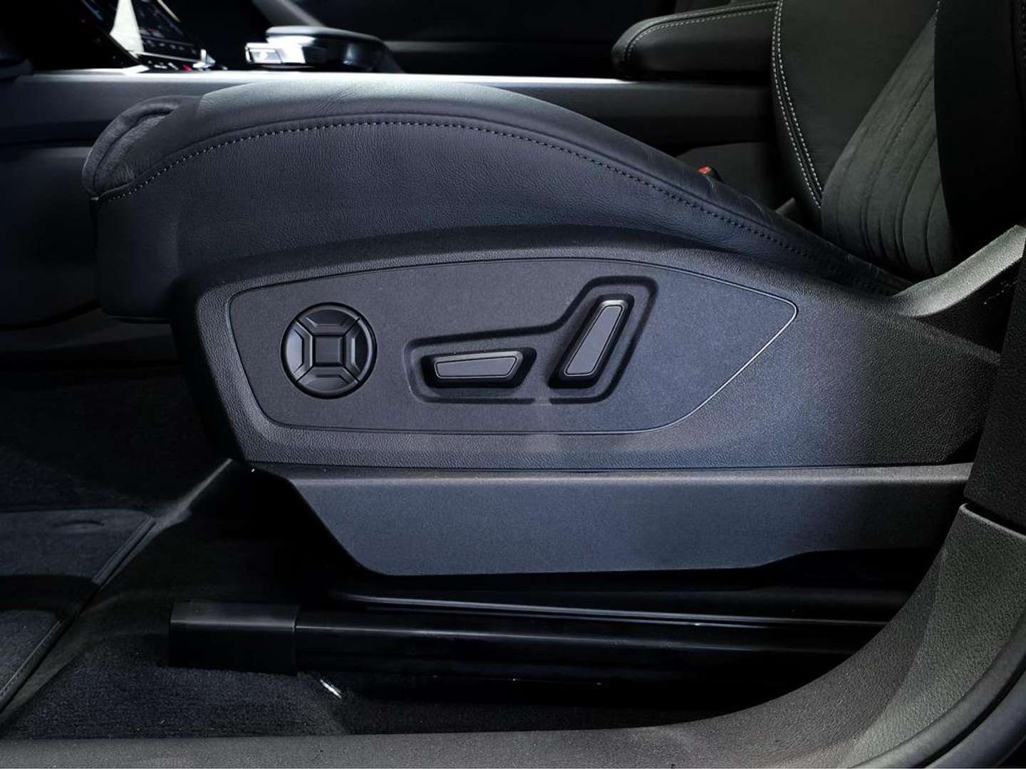 Audi Q8 E-tron Sportback Corporate 50 - 2025 - Joinsteer - #14