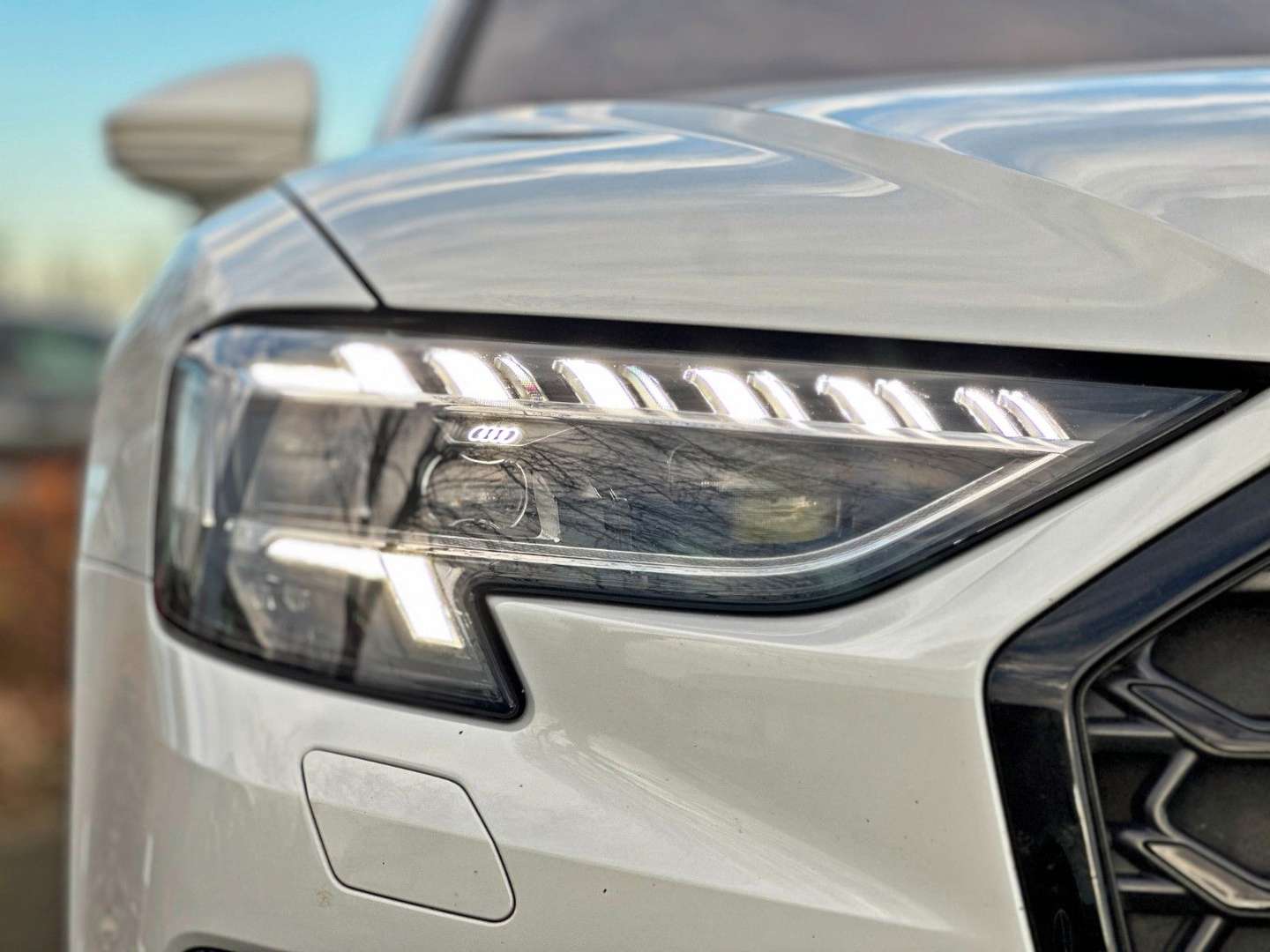 Audi A8 S Line Black Advanced Carbon 60 TFSI - 2023 - Joinsteer - #4