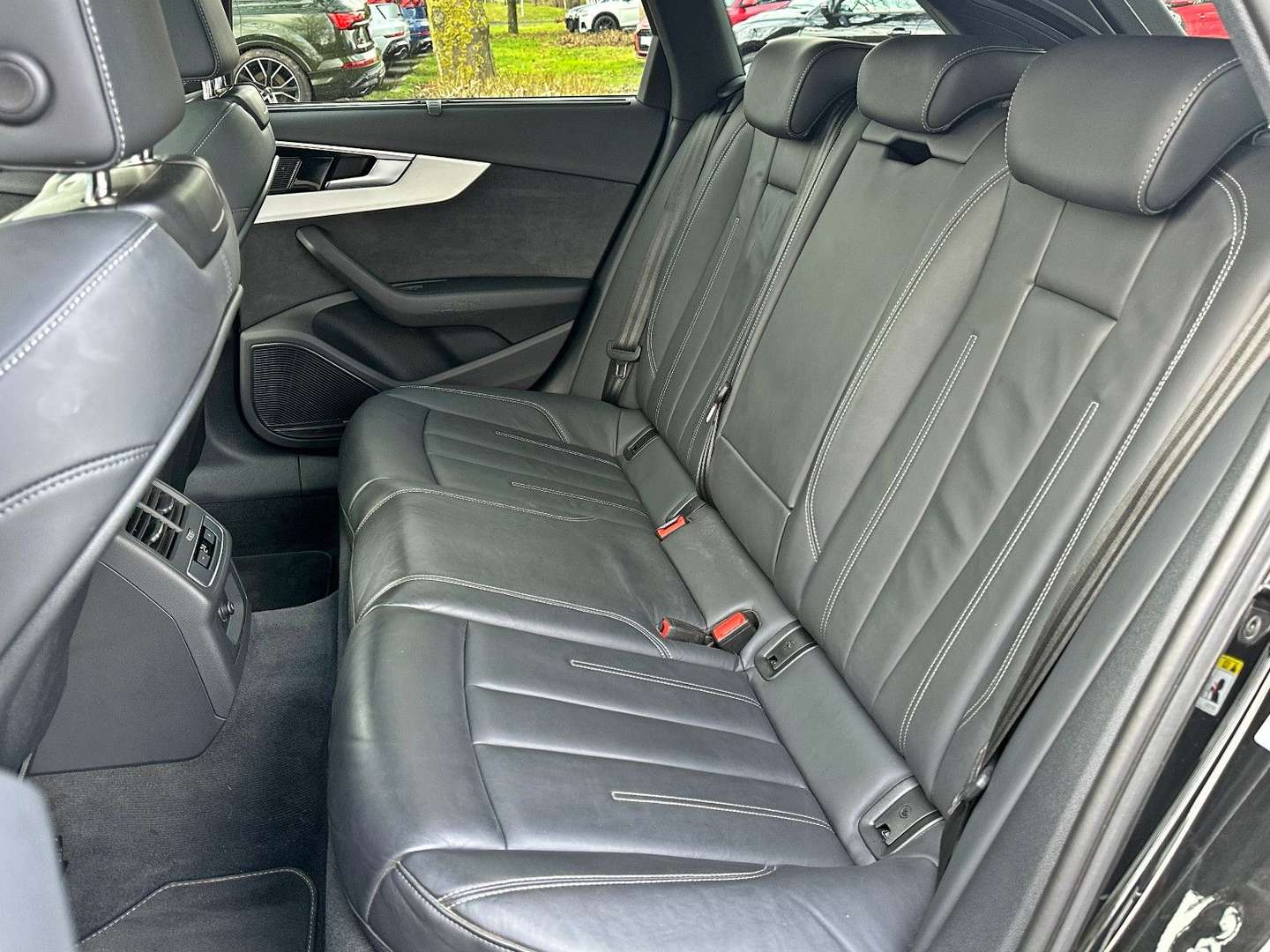 Audi A4 S Line Black 40 TFSI - 2024 - Joinsteer - #25