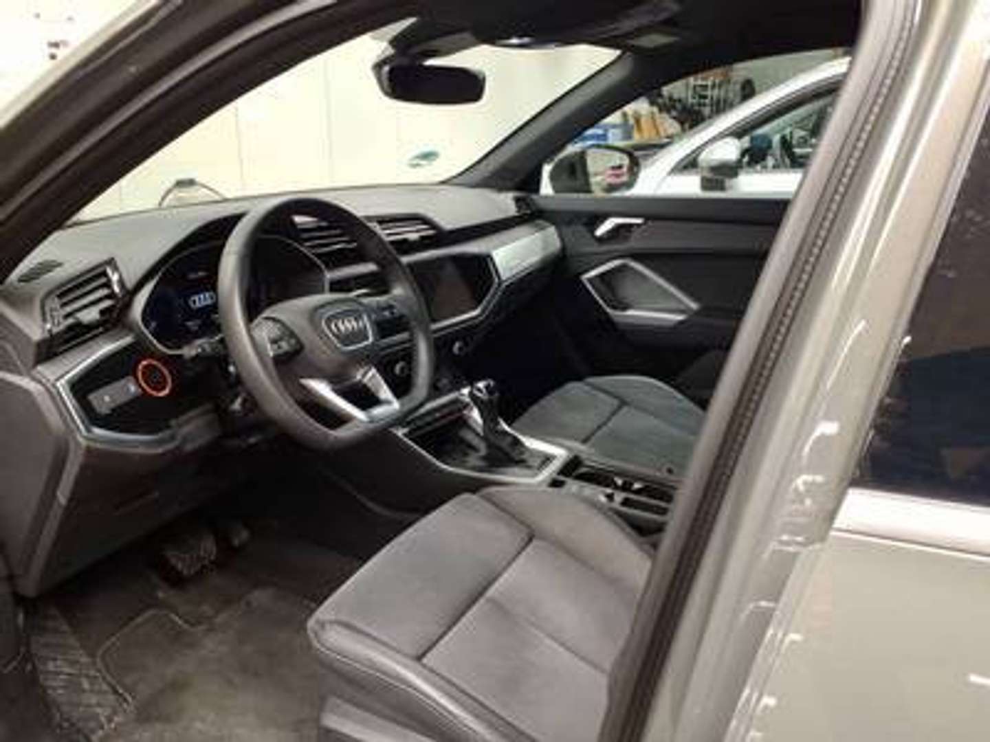 Audi Q3 S Line 35 TDI - 2025 - Joinsteer - #3