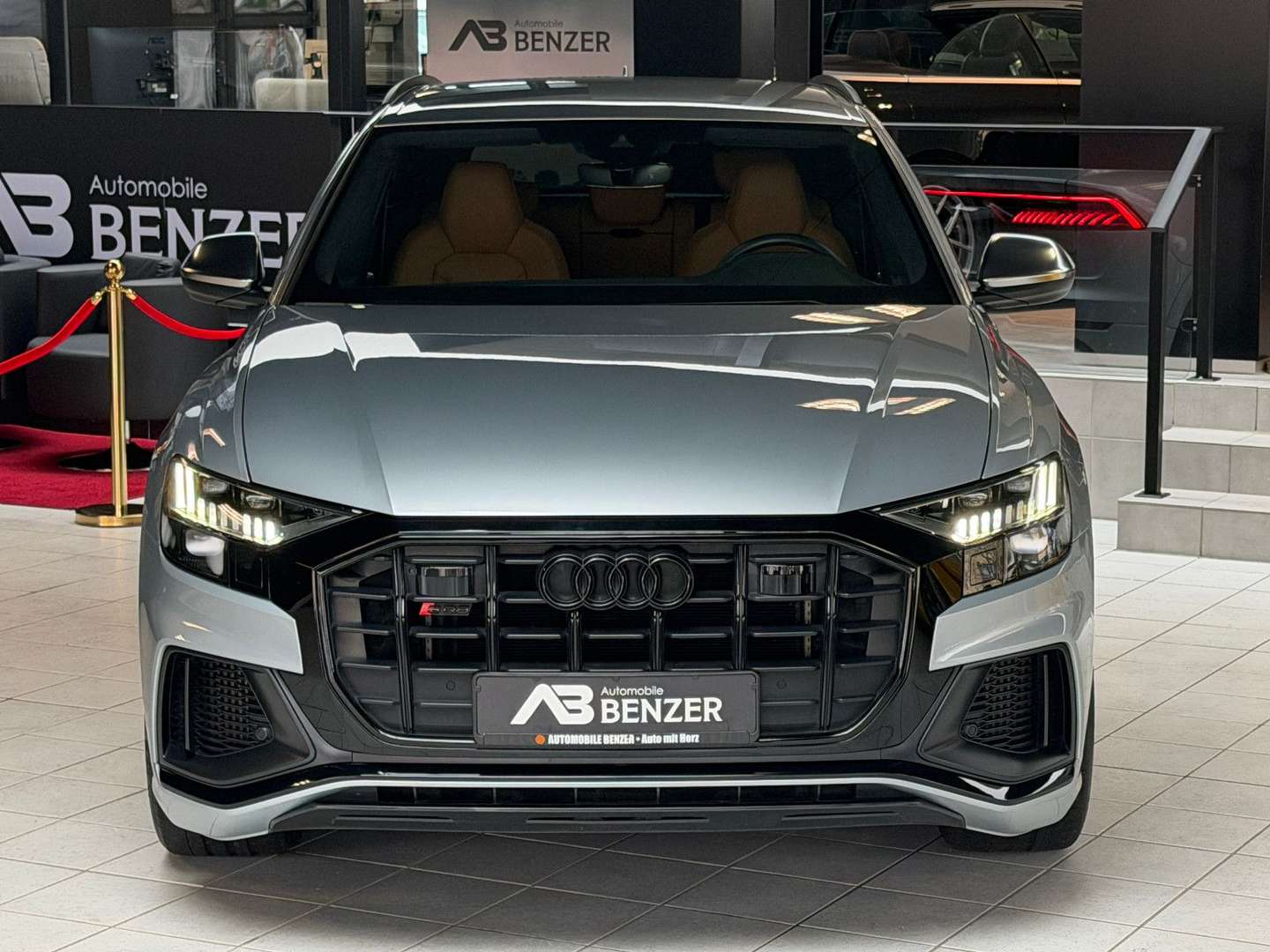 Audi SQ8 EXCLUSIVE ALCANTARA BLACK 4.0 TFSI - 2023 - Joinsteer - #2