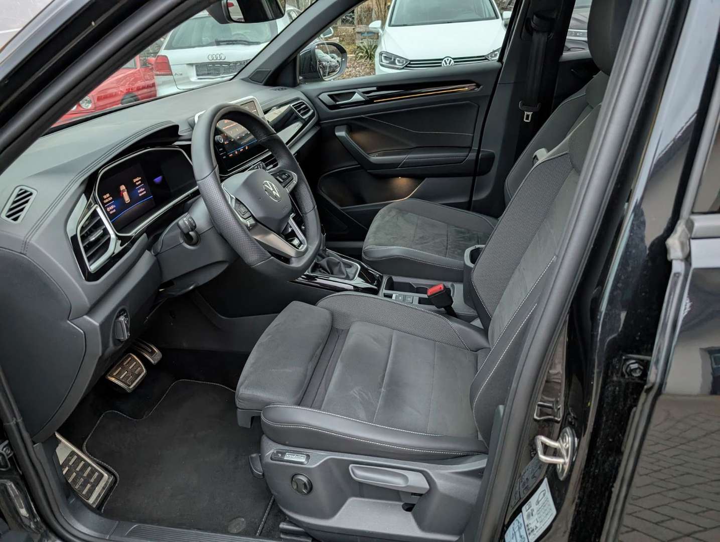 Volkswagen T-Roc R-Line - 2025 - Joinsteer - #5