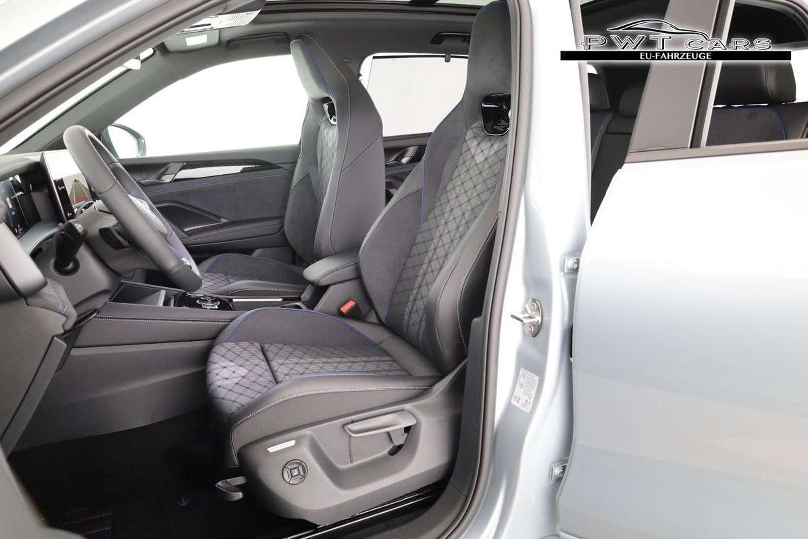 Volkswagen T-CROSS 4Motion R-Line - 2025 - Joinsteer - #9