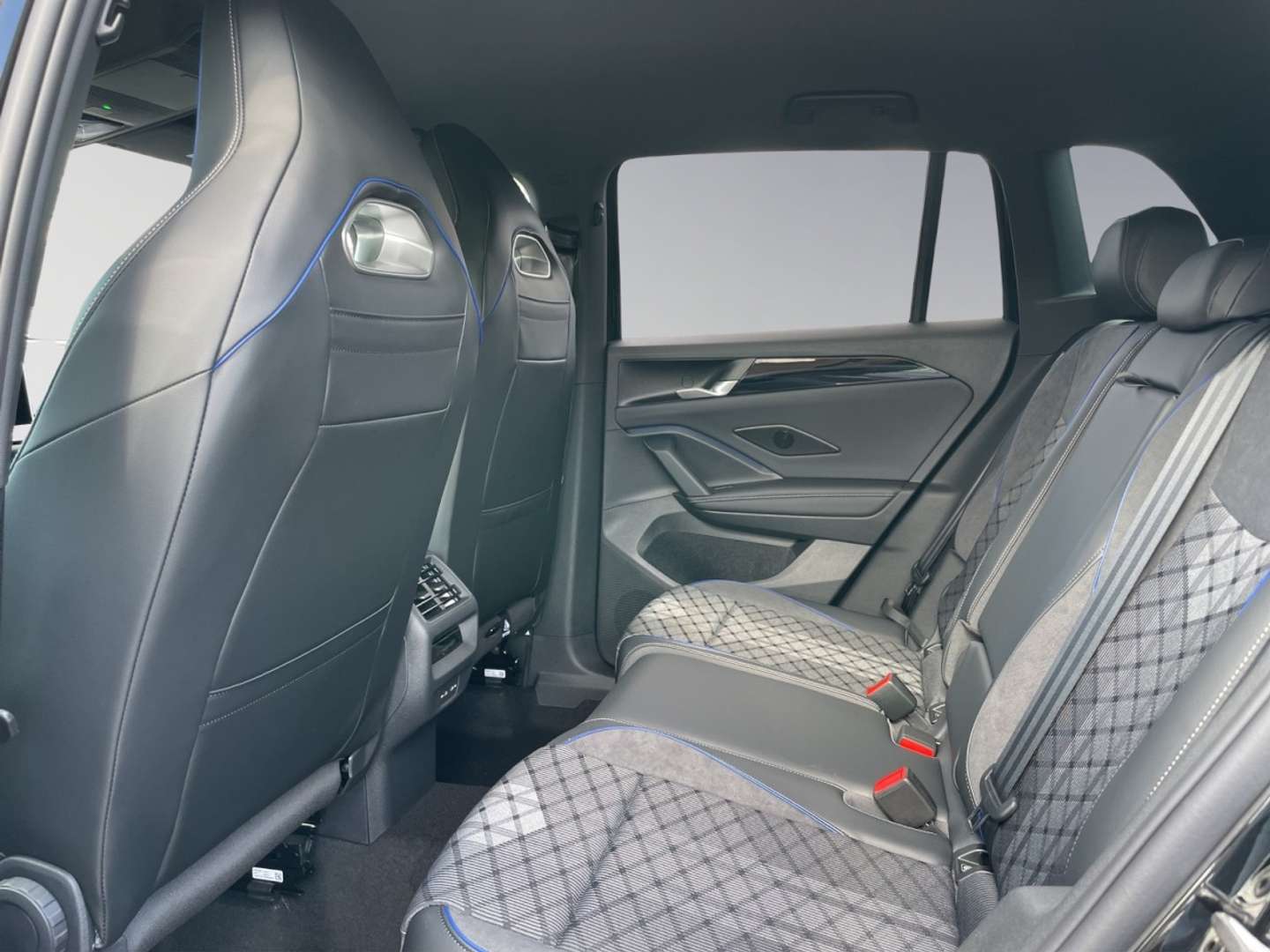 Volkswagen TIGUAN ETSI R-Line - 2025 - Joinsteer - #10