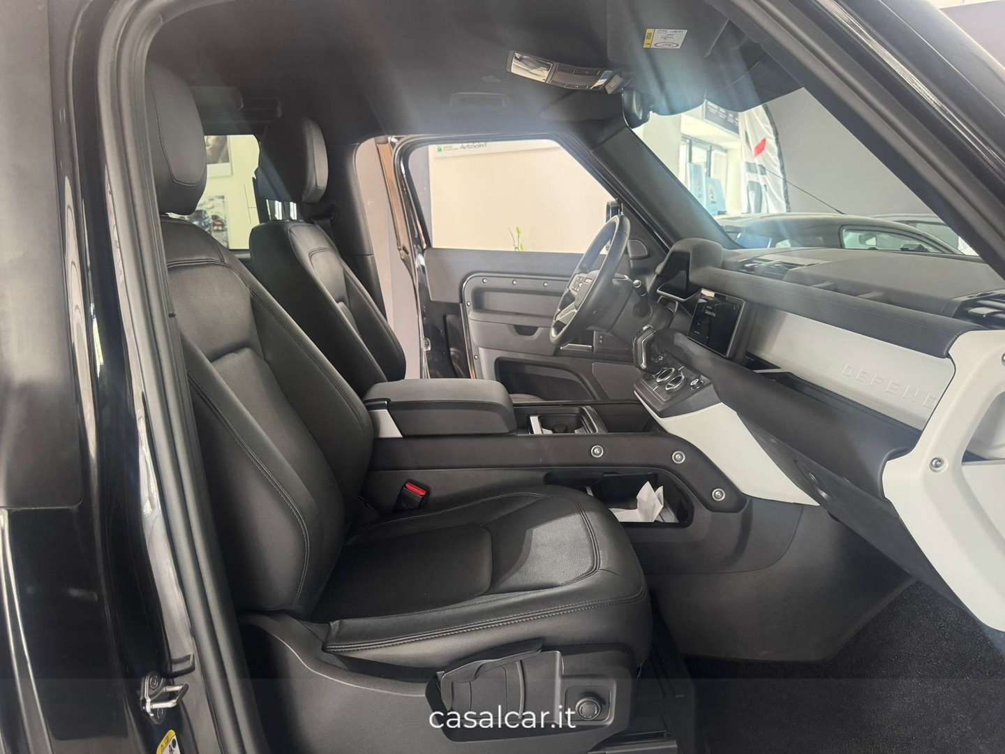 Land Rover Defender 90 X-Dynamic SE AUTO 3.0D I6 200 CV AWD Auto - 2024 - Joinsteer - #17