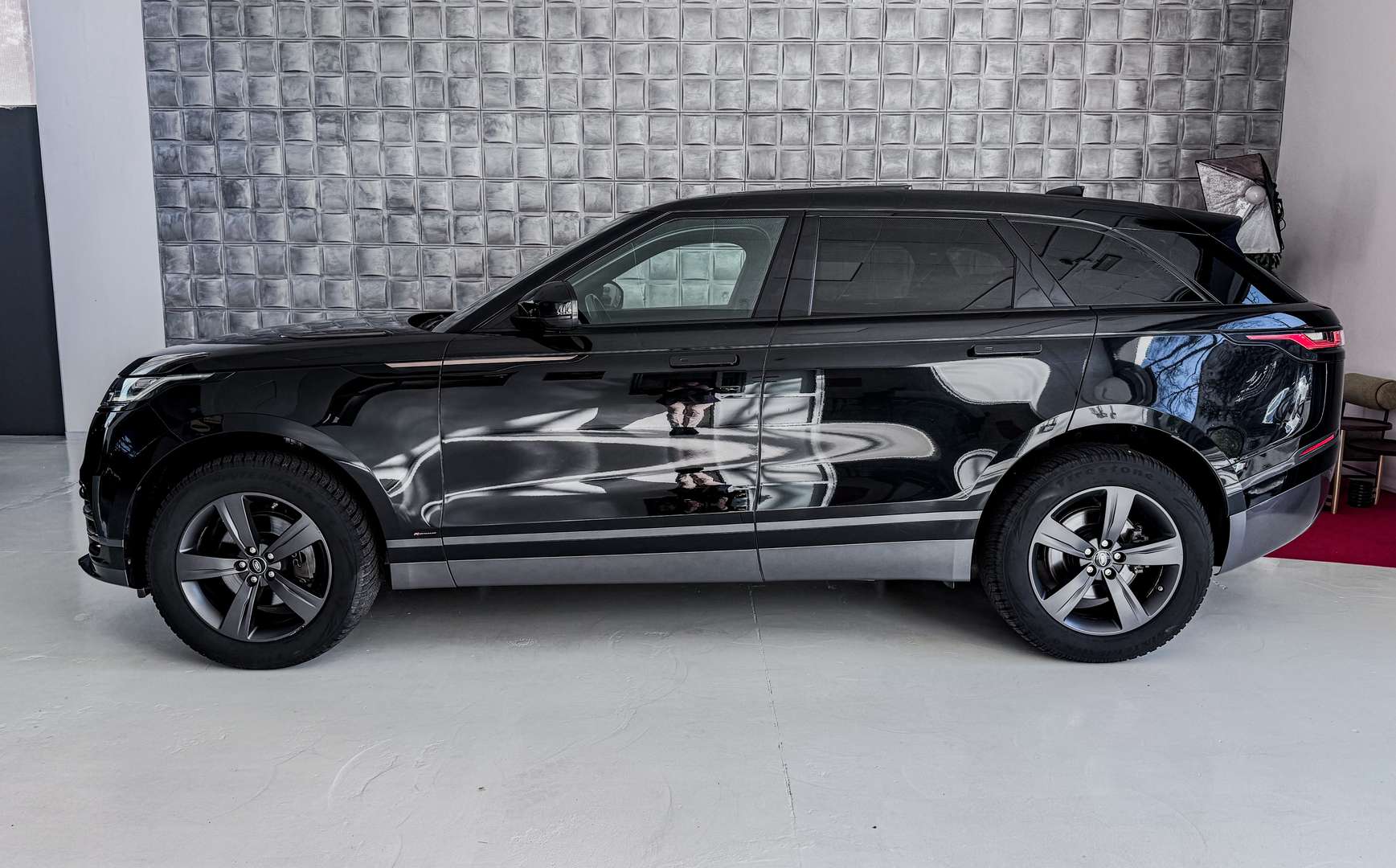 Land Rover Range Rover Velar 2.0d I4 R-Dynamic S 240cv Auto - 2019 - Joinsteer - #2