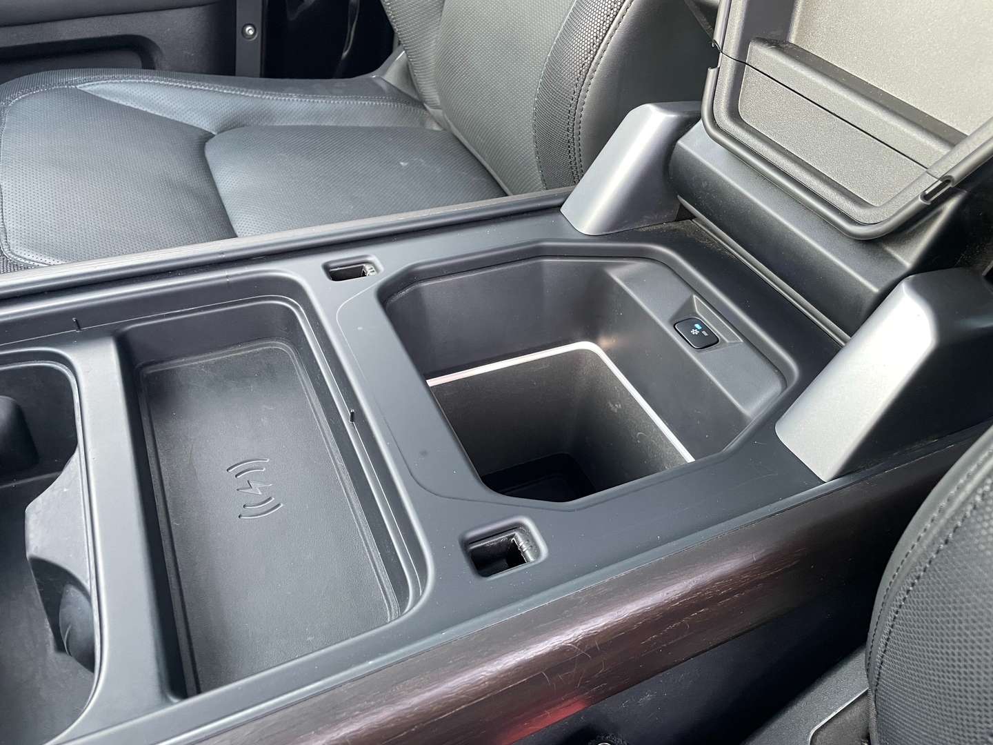 Land Rover Defender 90 Dynamic HSE Full Black LV 3.0D MHEV D300 - 2022 - Joinsteer - #18