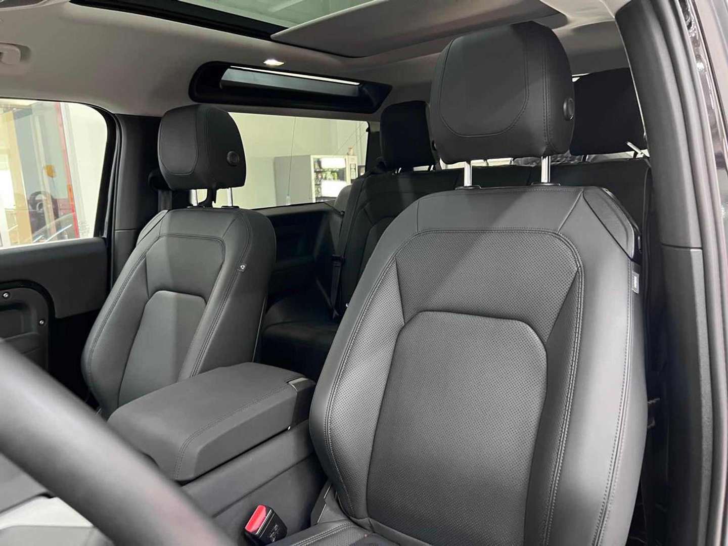 Land Rover Defender 90 SE 3.0D I6 250 CV AWD Auto - 2024 - Joinsteer - #11