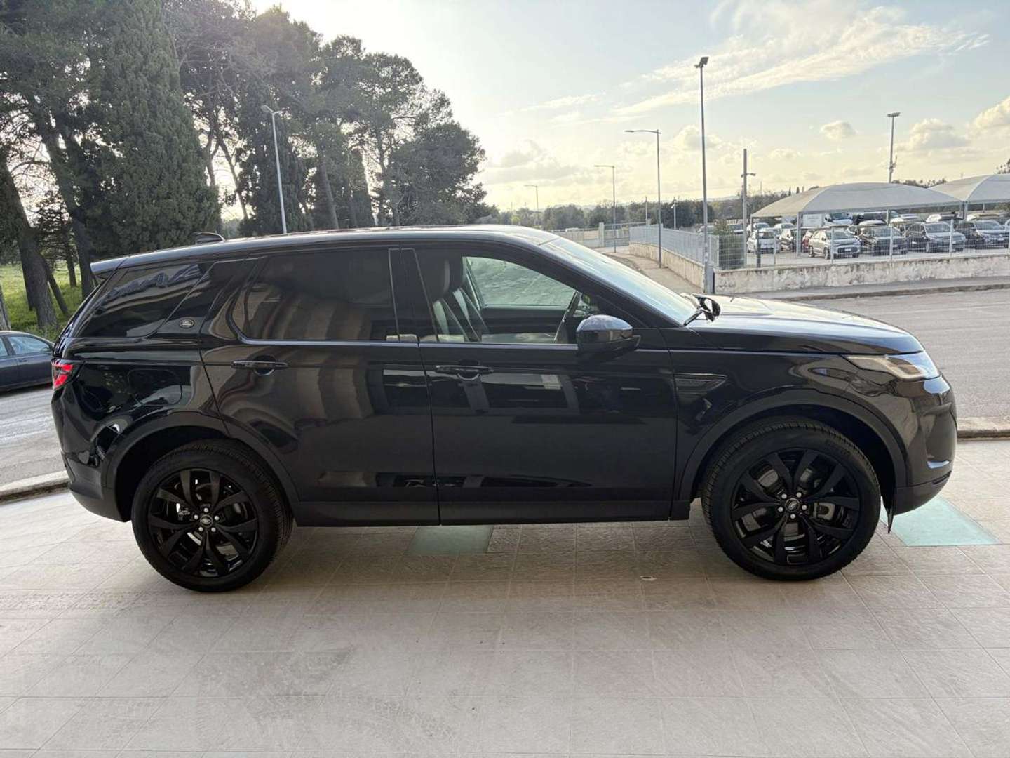 Land Rover Discovery Sport SE AUTOCARRO 5 POSTI 2.0 TD4 163 CV AWD Auto - 2023 - Joinsteer - #3