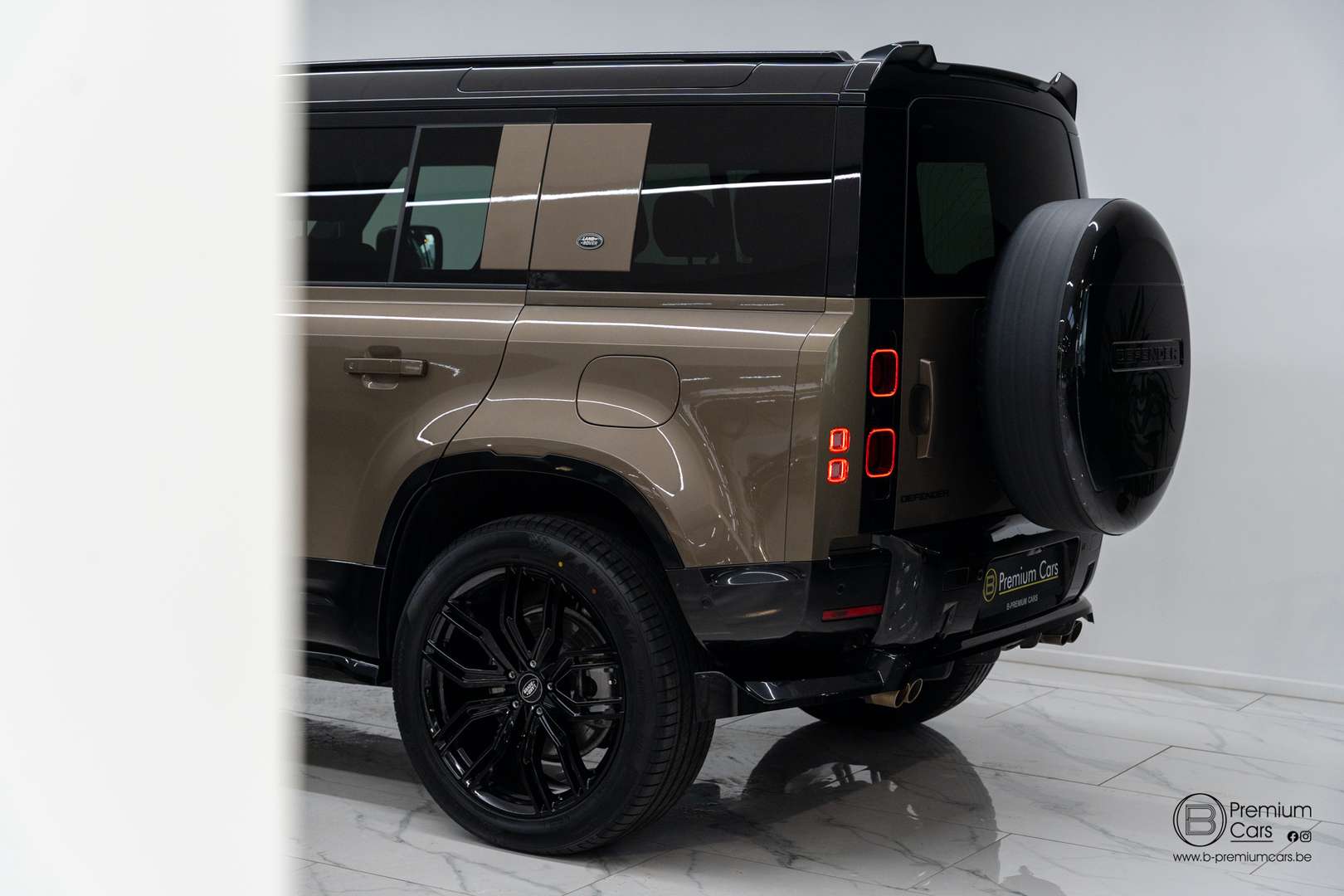 Land Rover Defender 110 P400e AWD - 2023 - Joinsteer - #11