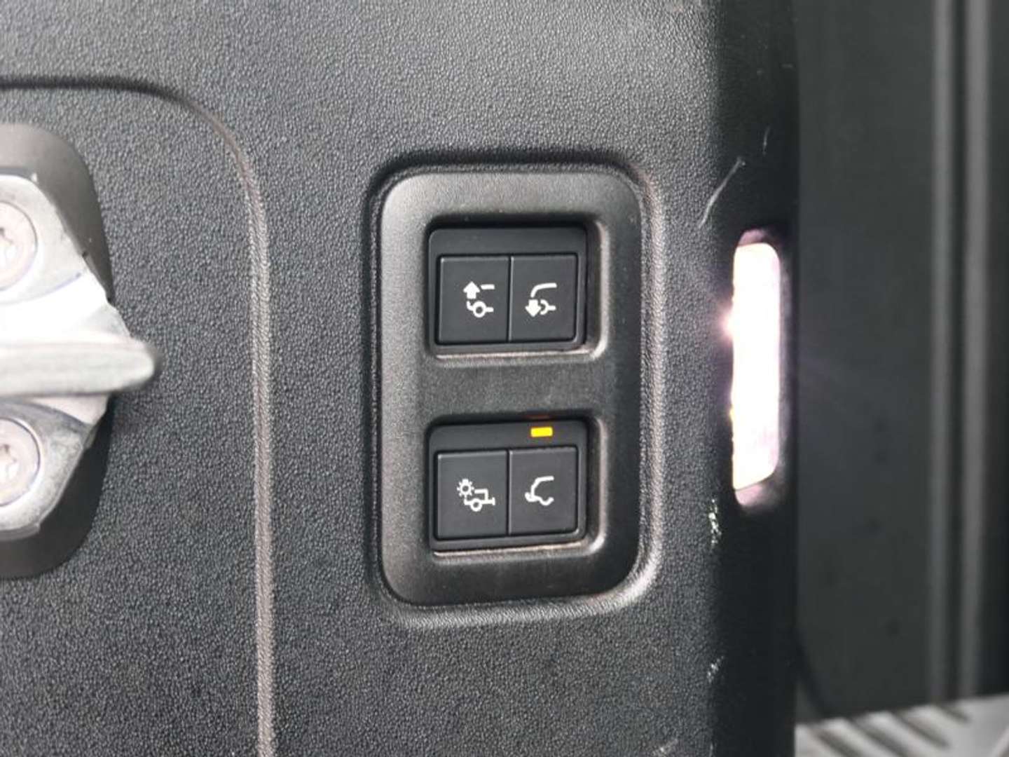 Land Rover Defender 110 P400 HSE AWD Auto - 2020 - Joinsteer - #8