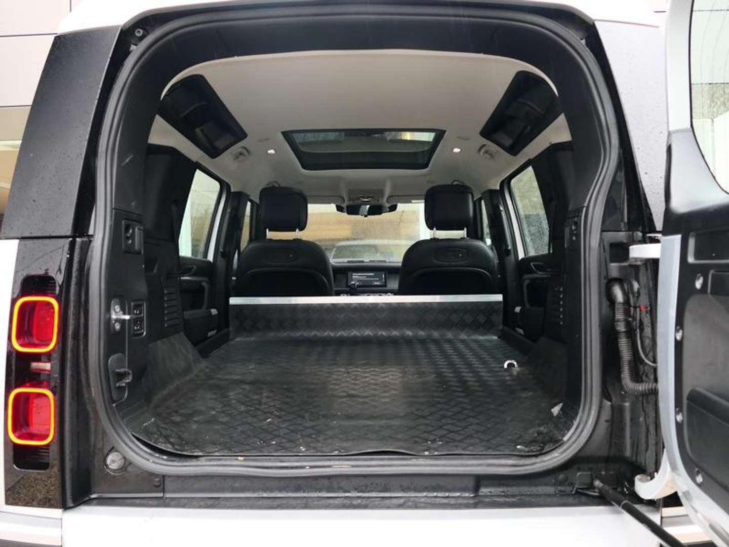 Land Rover Defender 110 P400 HSE AWD Auto - 2020 - Joinsteer - #9