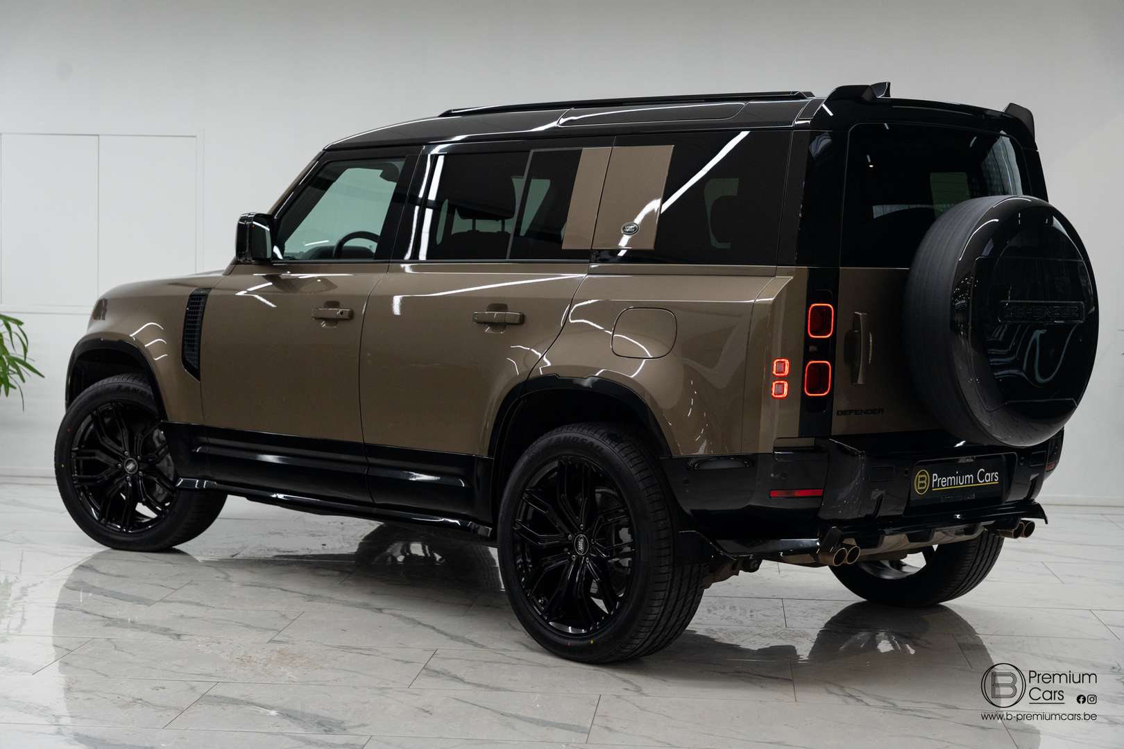 Land Rover Defender 110 P400e AWD - 2023 - Joinsteer - #13