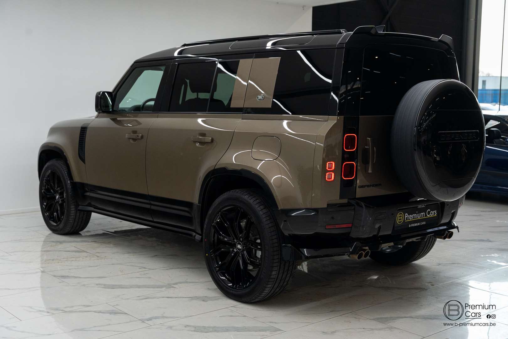 Land Rover Defender 110 P400e AWD - 2023 - Joinsteer - #14