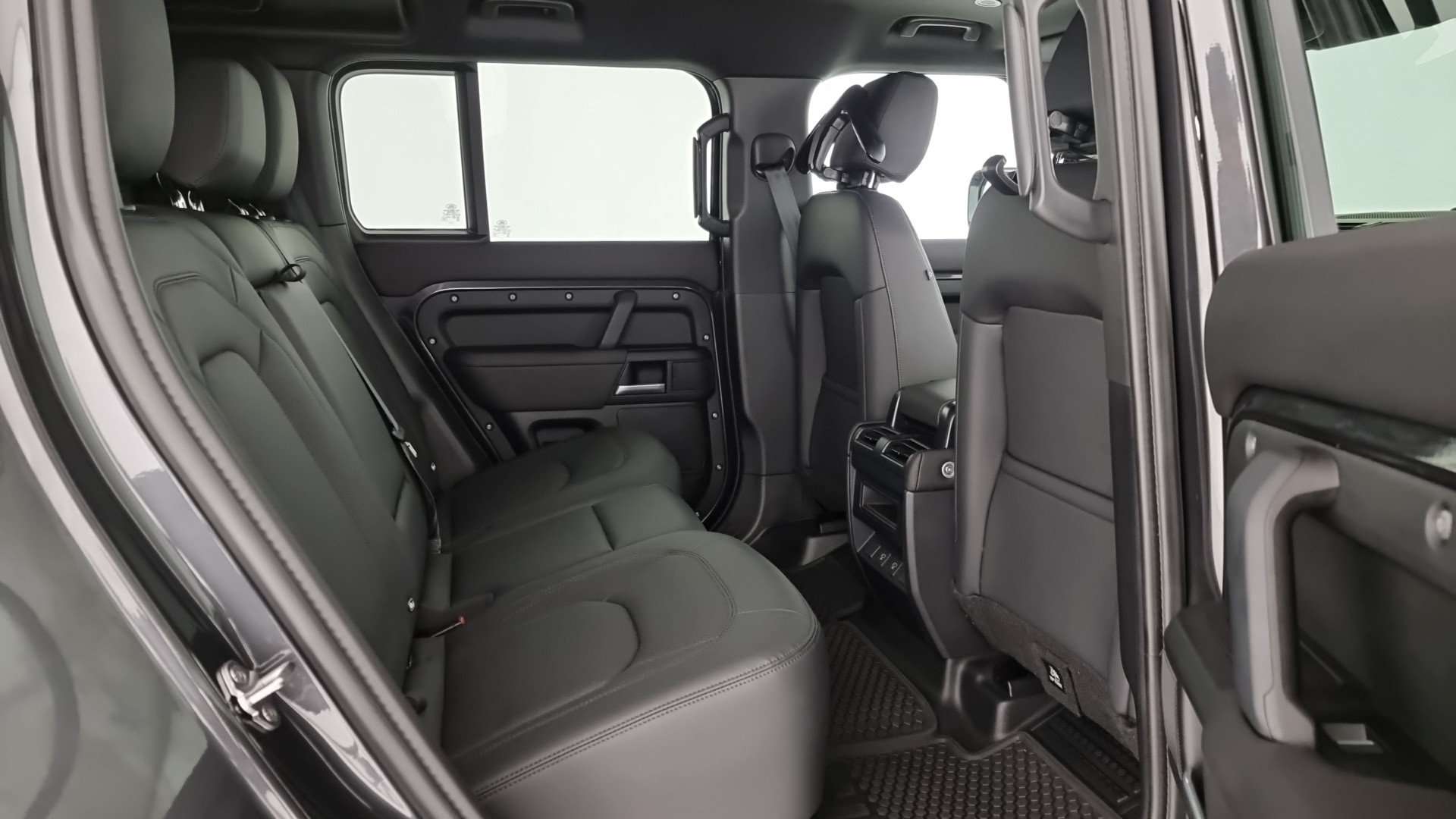 Land Rover Defender 110 X-Dynamic SE Awd N1 Autocarro 3.0d I6 Mhev 200cv Auto - 2024 - Joinsteer - #5