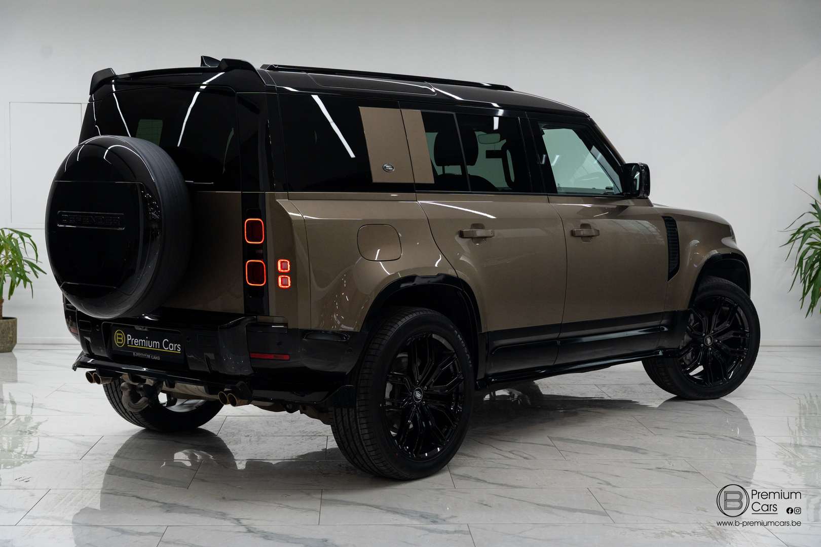 Land Rover Defender 110 P400e AWD - 2023 - Joinsteer - #17