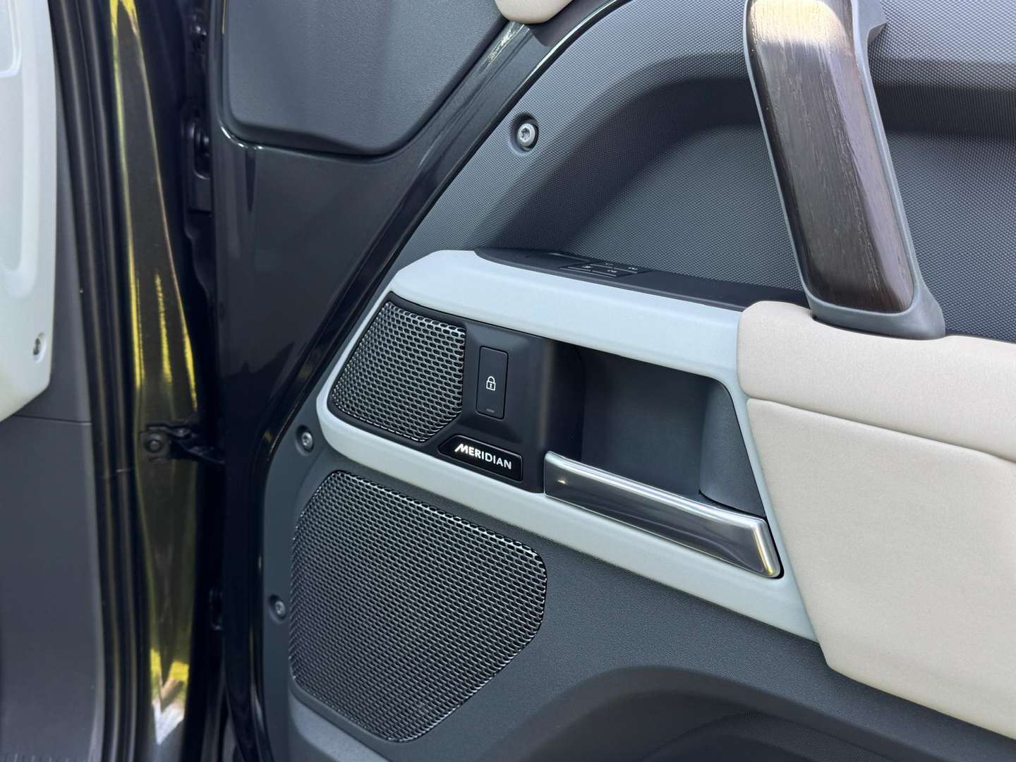 Land Rover Defender 110 SE Awd 3.0d I6 200cv - 2023 - Joinsteer - #13