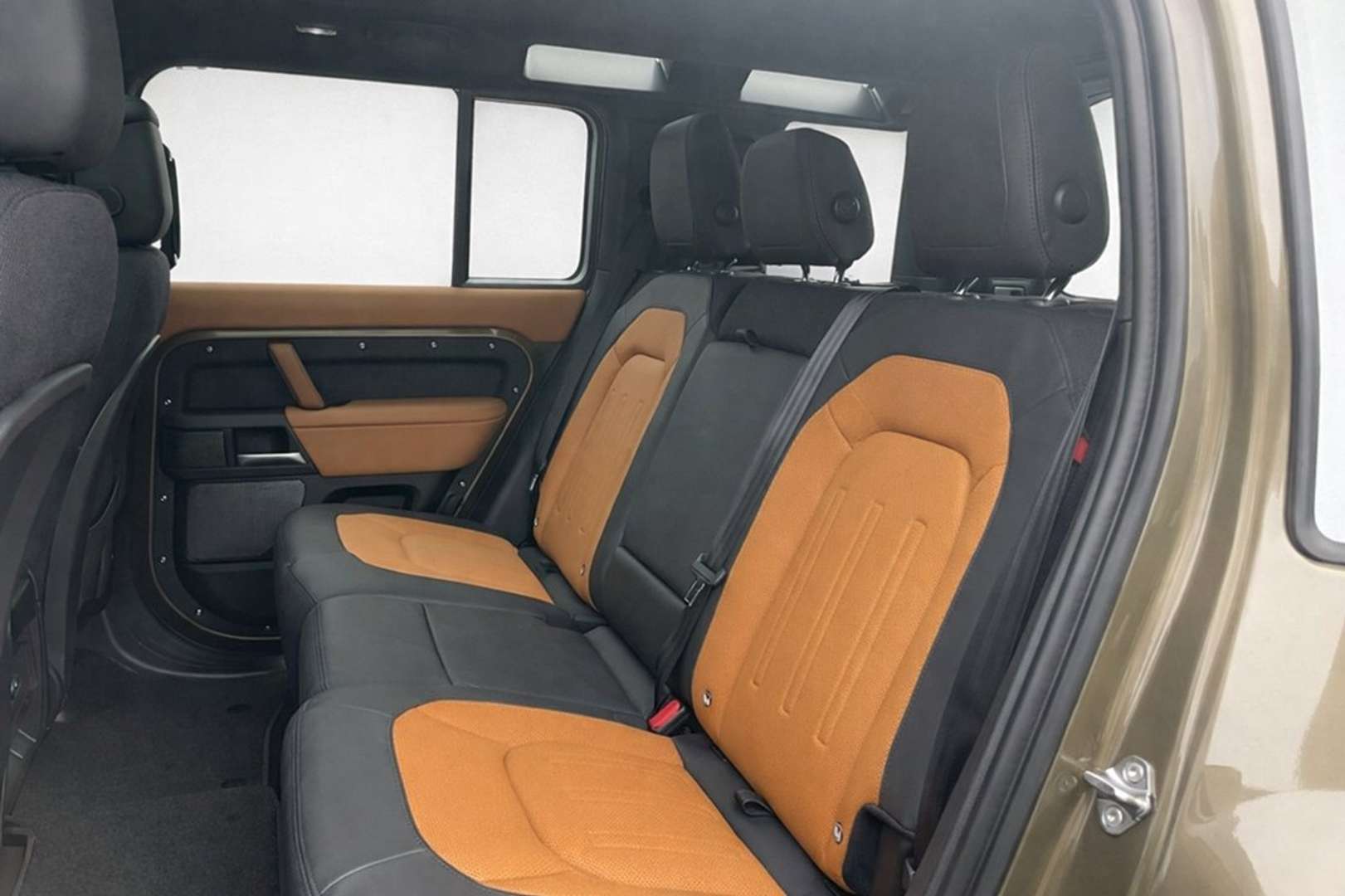 Land Rover Defender 110 D300 X-Pano Bi-Color DYNAudio - 2024 - Joinsteer - #8