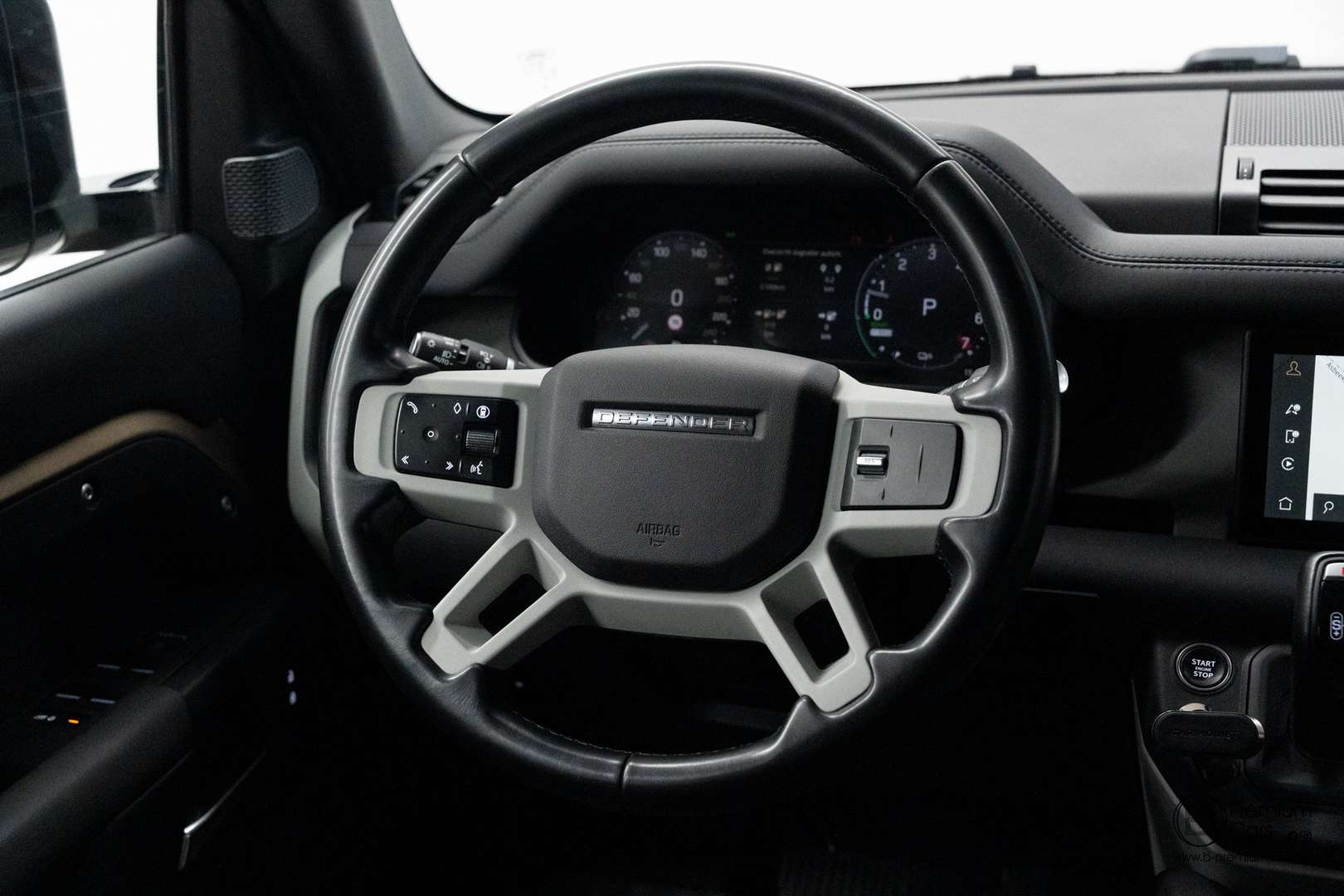 Land Rover Defender 110 P400e AWD - 2023 - Joinsteer - #22