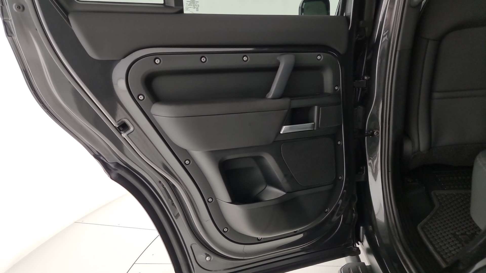 Land Rover Defender 110 X-Dynamic SE Awd N1 Autocarro 3.0d I6 Mhev 200cv Auto - 2024 - Joinsteer - #19