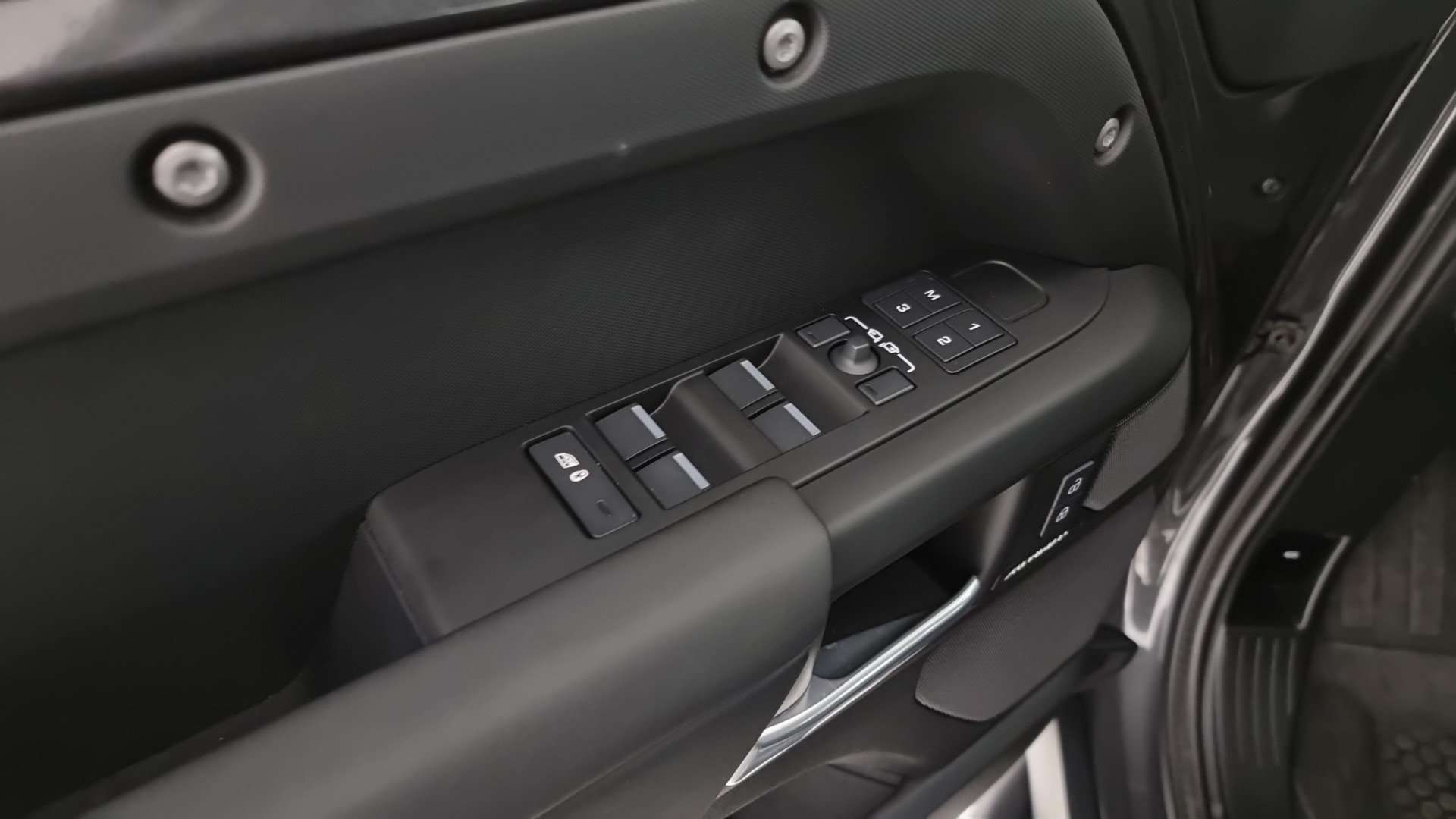 Land Rover Defender 110 X-Dynamic SE Awd N1 Autocarro 3.0d I6 Mhev 200cv Auto - 2024 - Joinsteer - #20