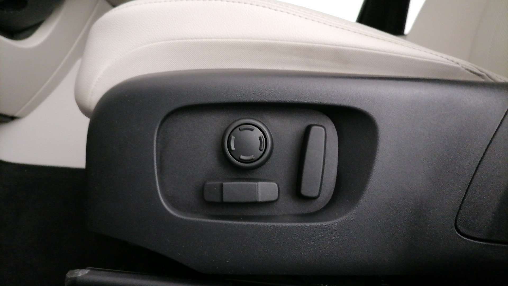 Land Rover Range Rover Velar 2.0d I4 Mhev R-Dynamic S 4wd 204cv Auto - 2021 - Joinsteer - #35