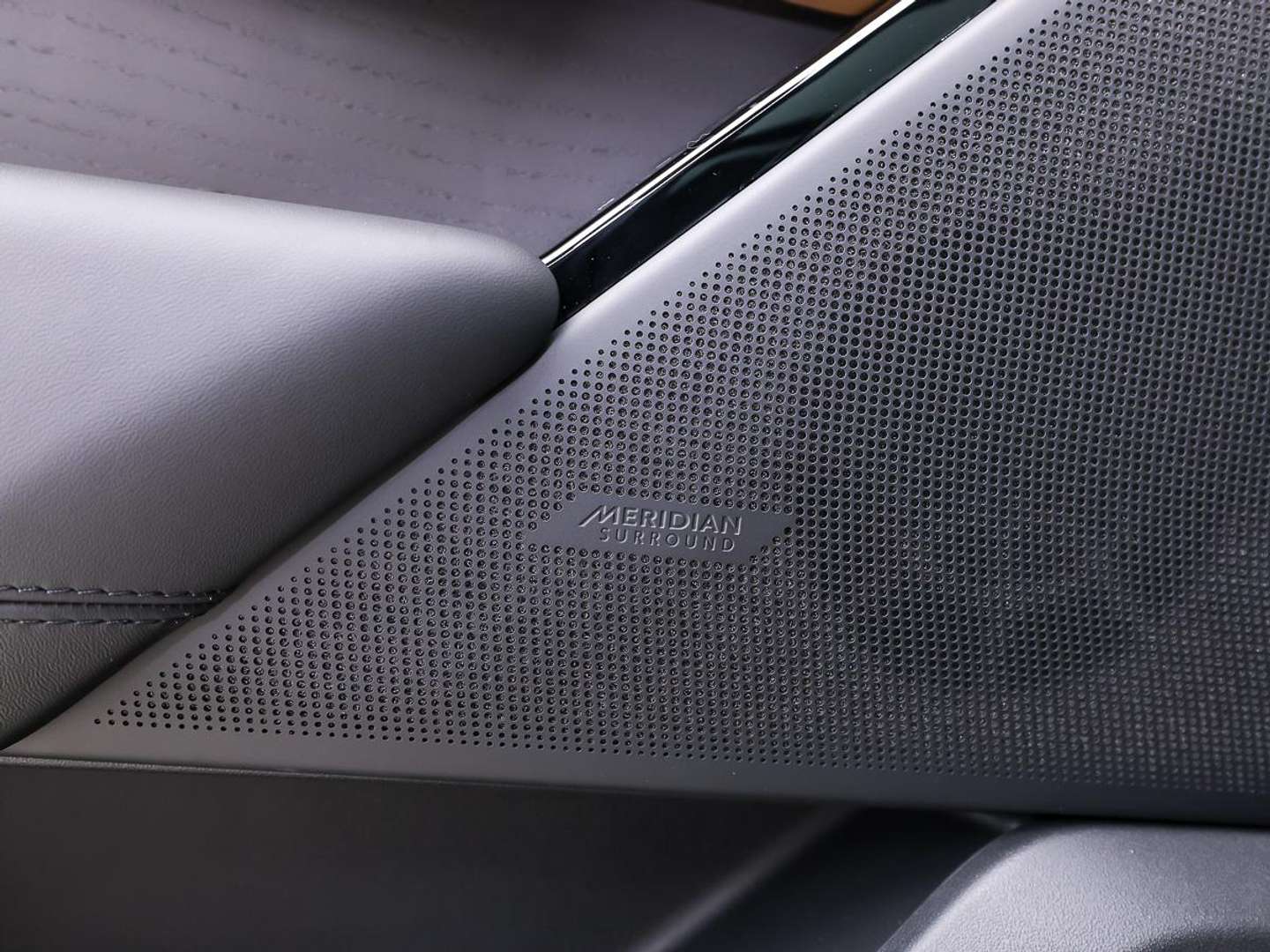 Land Rover Range Rover Velar 2.0 P400e AWD Autobiography PHEV Massage | Head- - 2025 - Joinsteer - #17