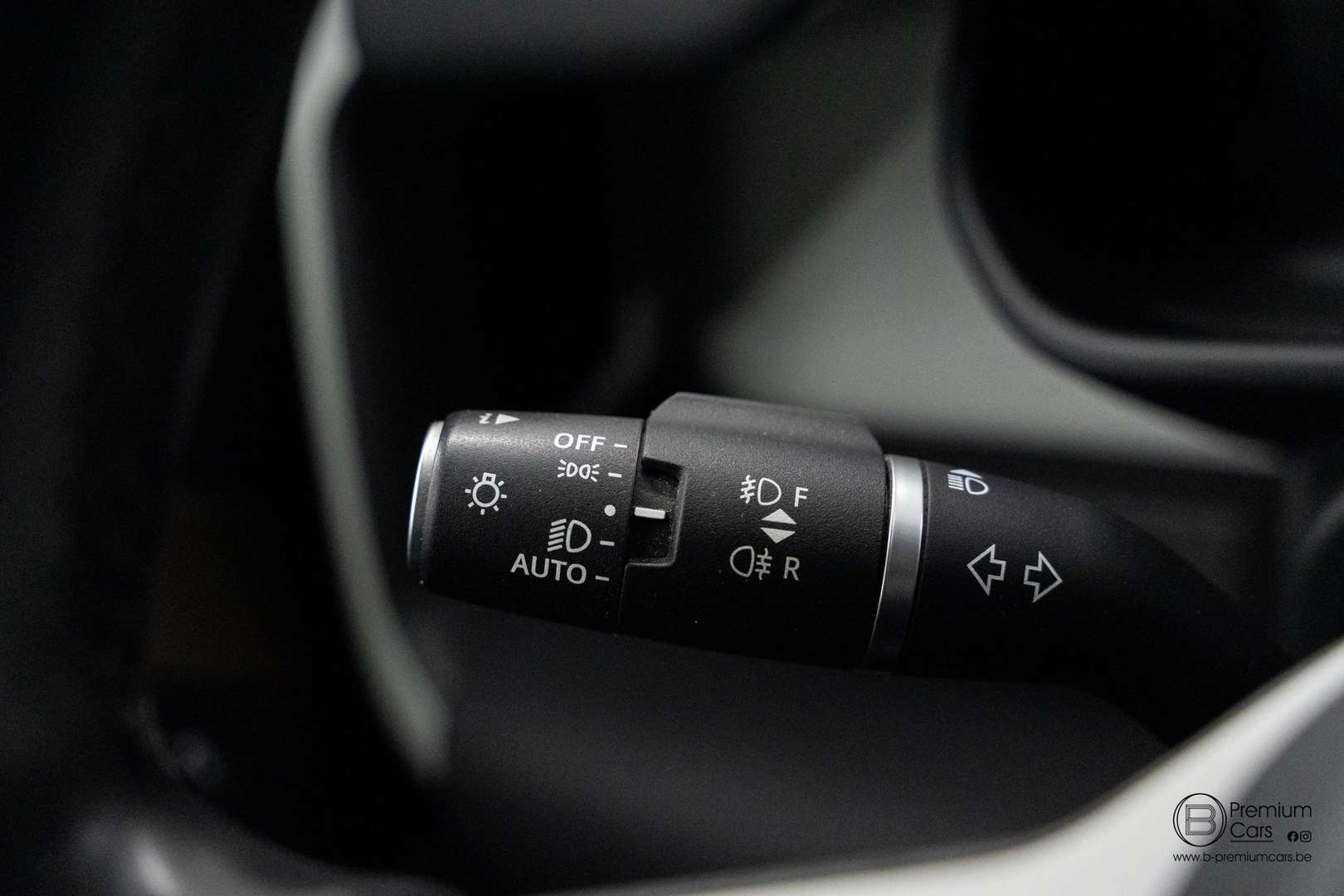 Land Rover Defender 110 P400e AWD - 2023 - Joinsteer - #31