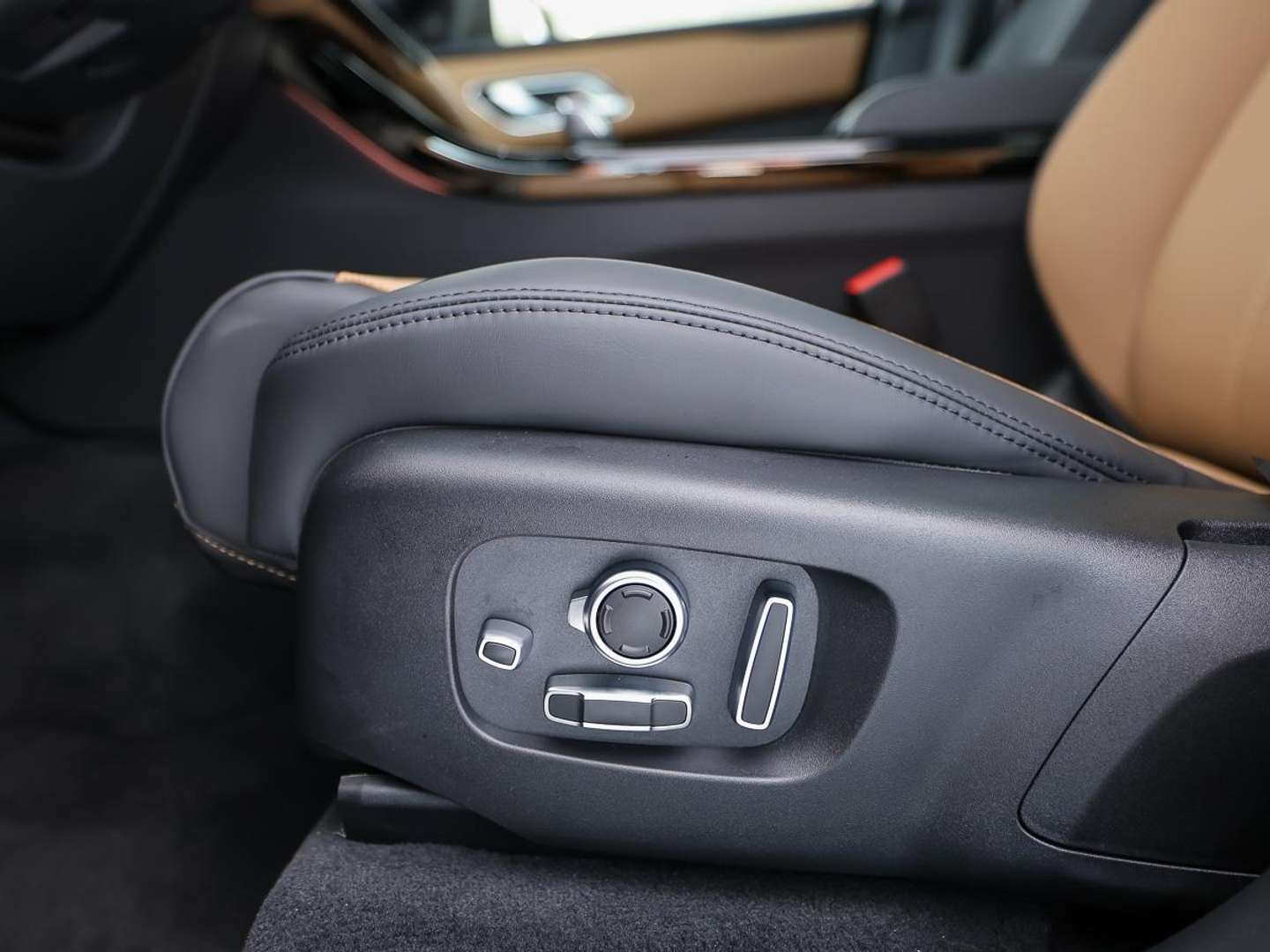 Land Rover Range Rover Velar 2.0 P400e AWD Autobiography PHEV Massage | Head- - 2025 - Joinsteer - #18