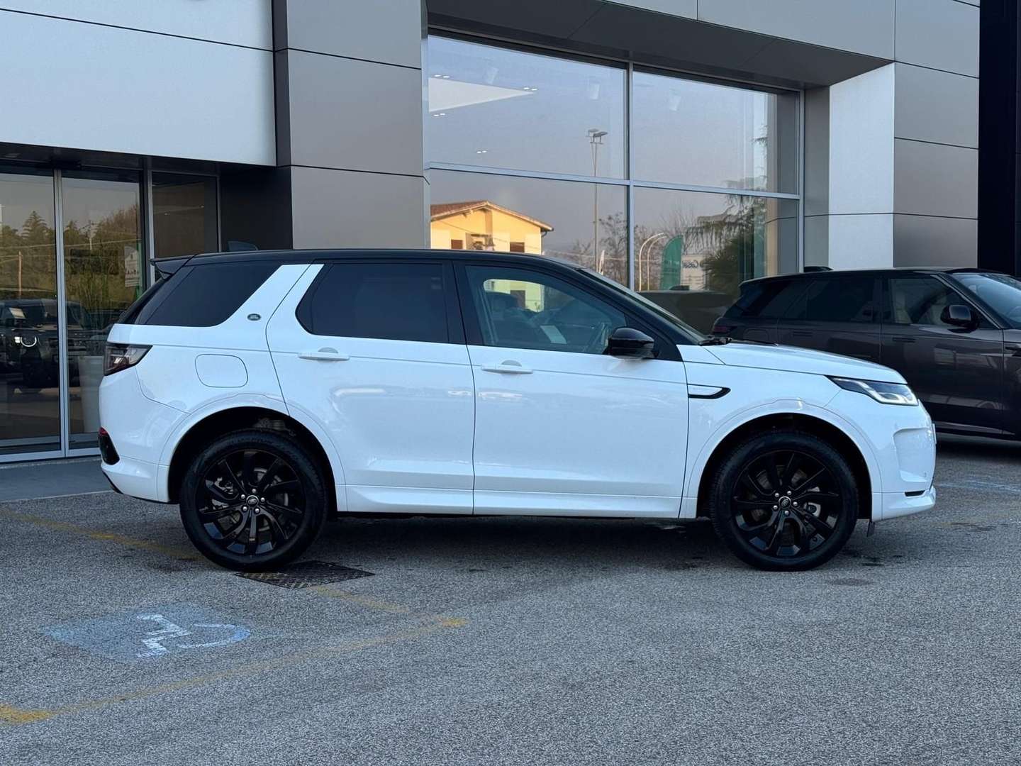 Land Rover Discovery Sport R-Dynamic SE 4WD 2.0 D163 - 2022 - Joinsteer - #2