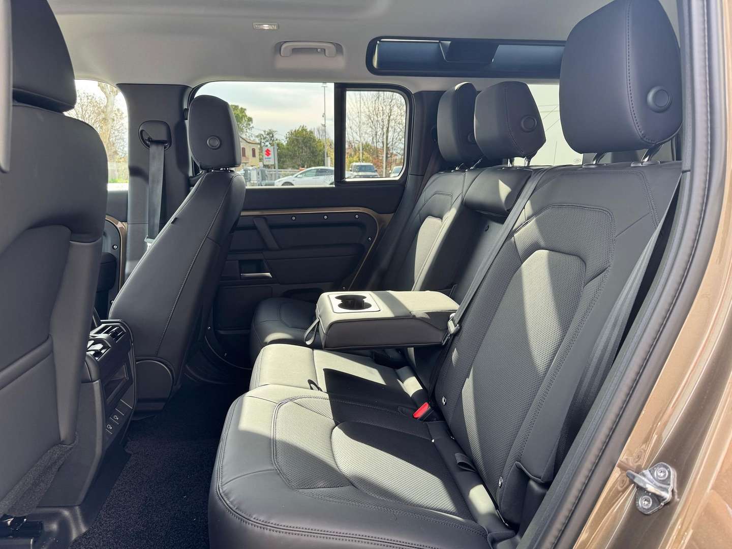 Land Rover Defender 110 DUNE Edition 3.0 D200 - 2025 - Joinsteer - #9